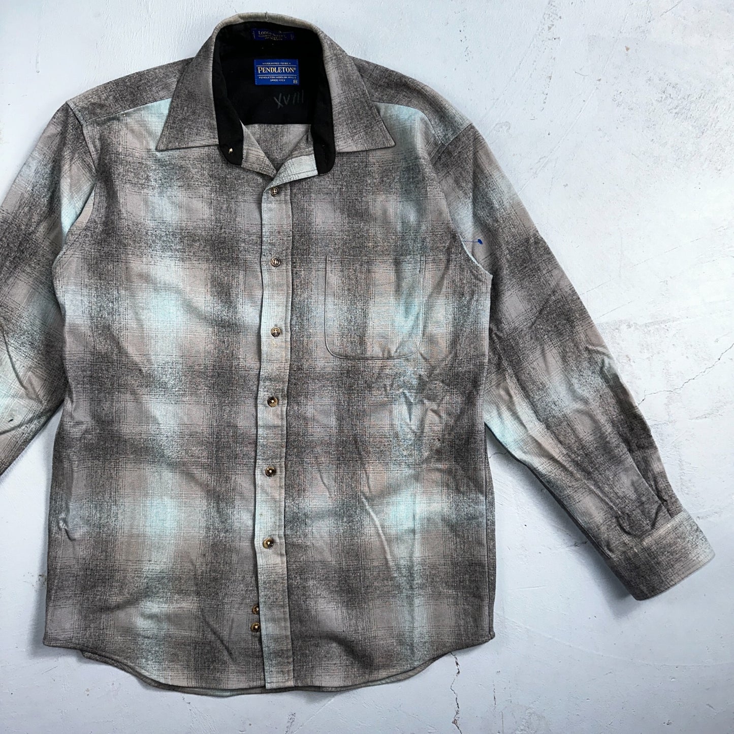 Pendleton Lodge Button Up Shirt Men's Medium Wool Plaid Gray Teal Pocket