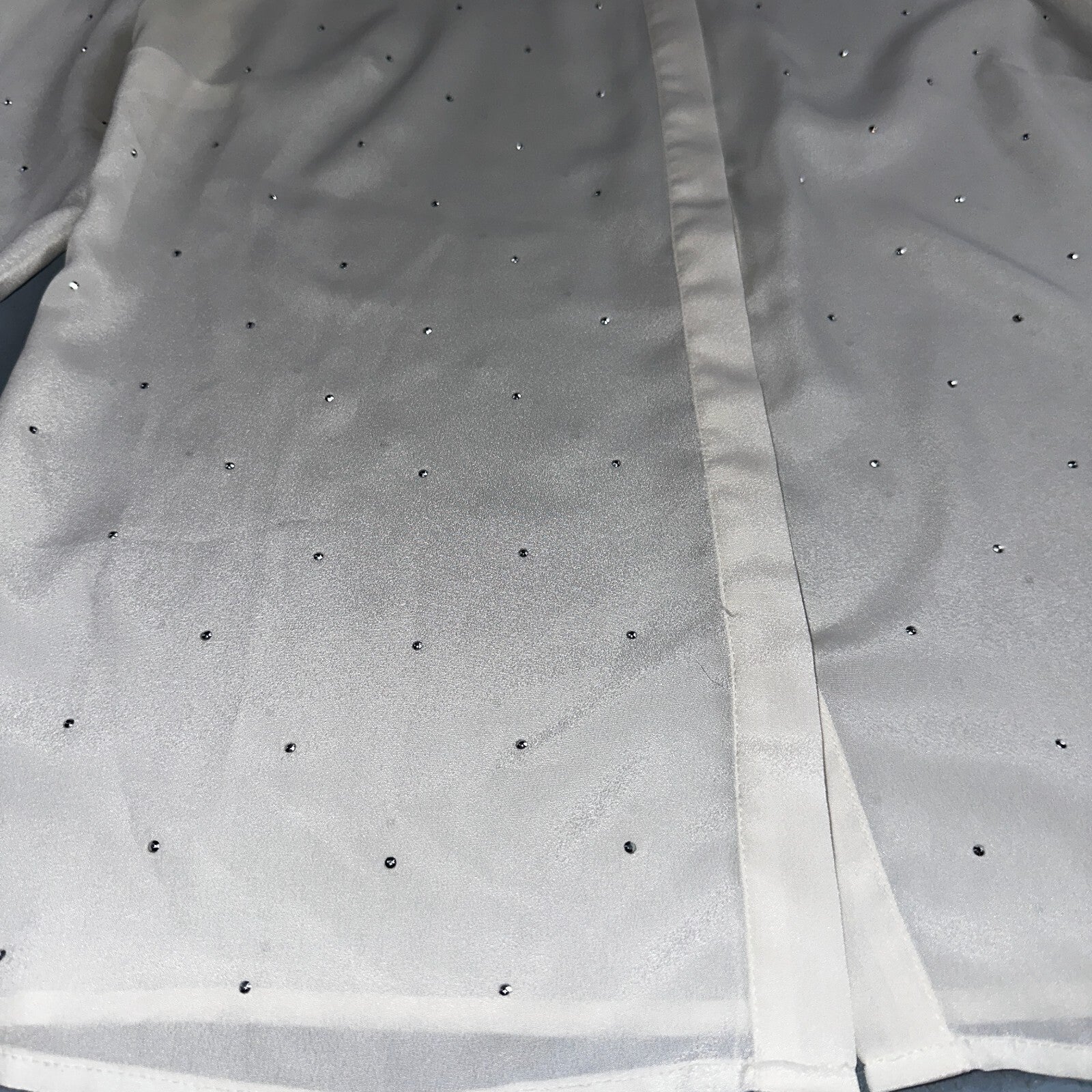 LIZ CLAIBORNE Womens Long Sleeve Button Front Blouse Shirt Studs Sz S Ivory