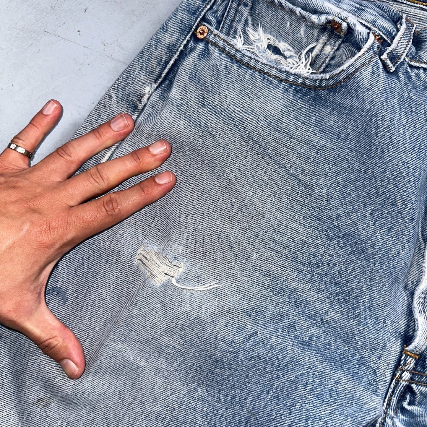 Levis 501 Vintage 90s Mexico Straight Leg Jeans Blue Light Wash 33x36 Act 31x31