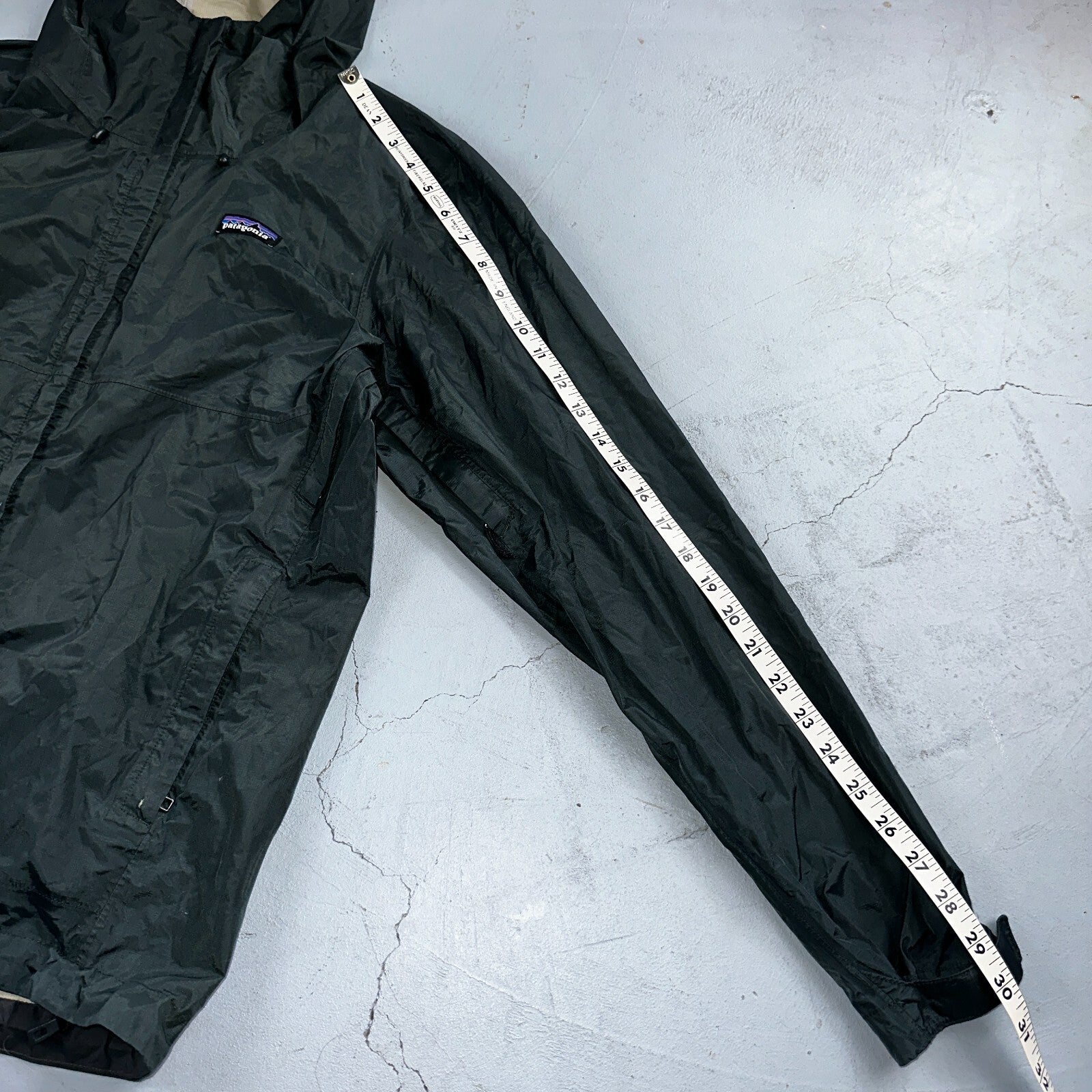 Patagonia Torrentshell Jacket Mens S Green H2No Hooded Hiking Outdoor Shell