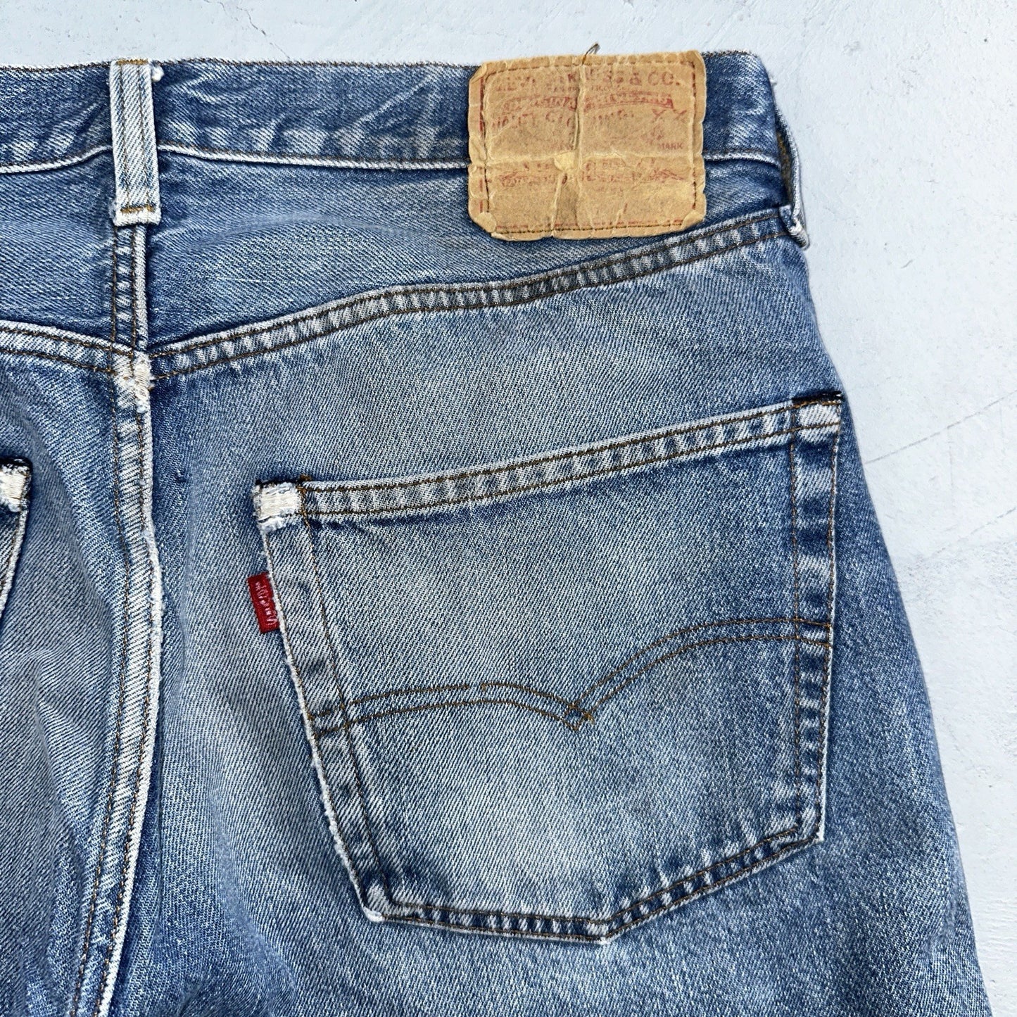Levis 501 Vintage 80s Redline Selvedge USA XX Jeans Med Wash 35x38 Act 32x33
