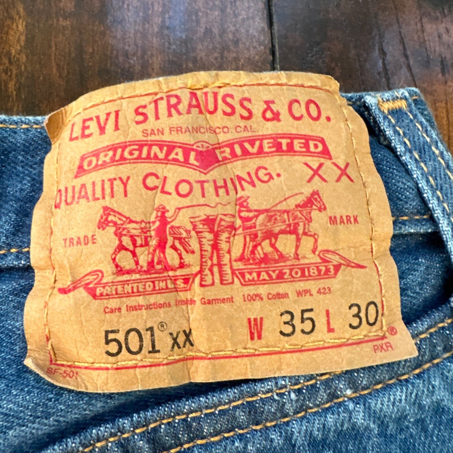VTG Levis 501 XX Button Fly 90s Y2K Jeans Denim Straight Capri 35x30 Act 32x25