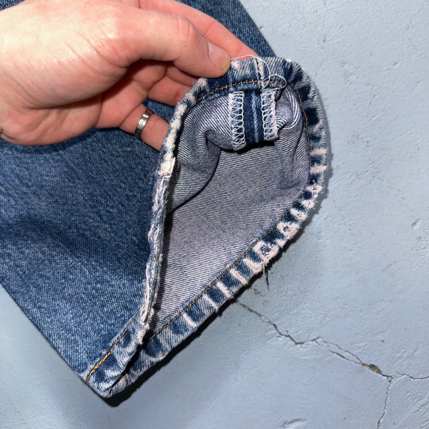 Levis 501 Vintage Y2K Europe Straight Leg Jeans 32x32 90s Med Wash Act 32x31