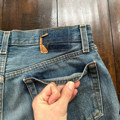 VTG USA Levis 501 Button Fly 80s Tag Jeans 32x27 Straight Leg Thrashed Ripped
