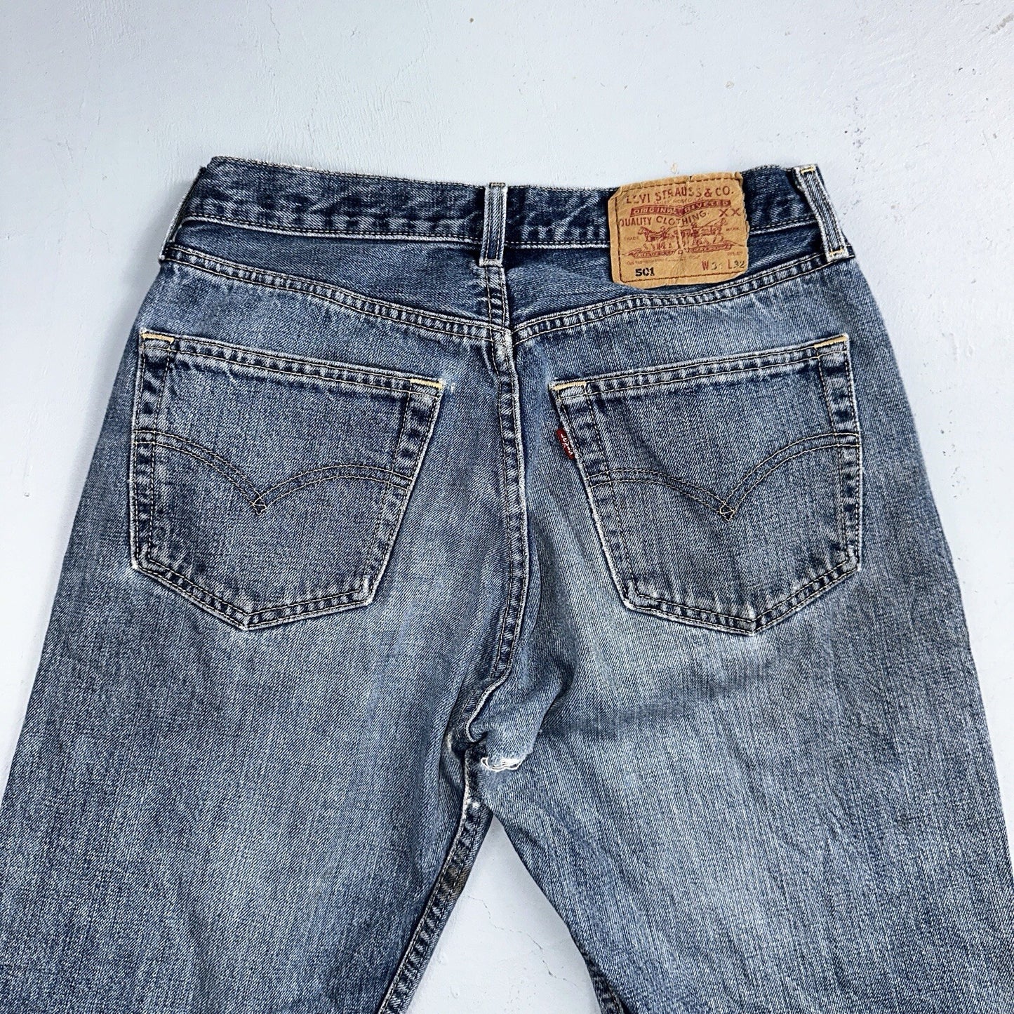 Levis 501 Vintage 90s Hungary Straight Leg Jeans 31x32 Y2K Med Wash Act 28x30