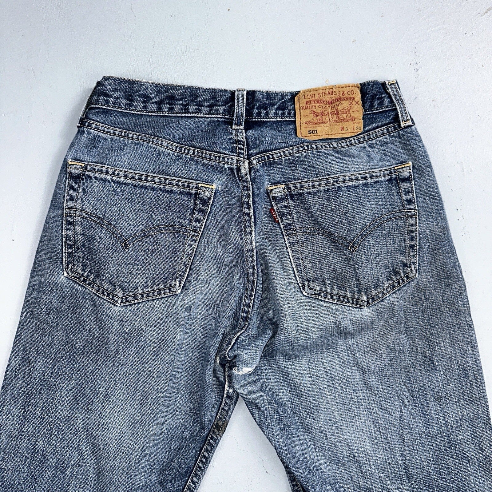 Levis 501 Vintage 90s Hungary Straight Leg Jeans 31x32 Y2K Med Wash Act 28x30