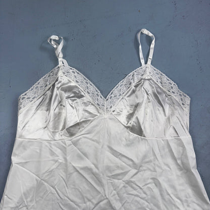 Vintage 1970s Vanity Fair Slip Dress Sleepwear Full Sweep Nightgown Lace 70s