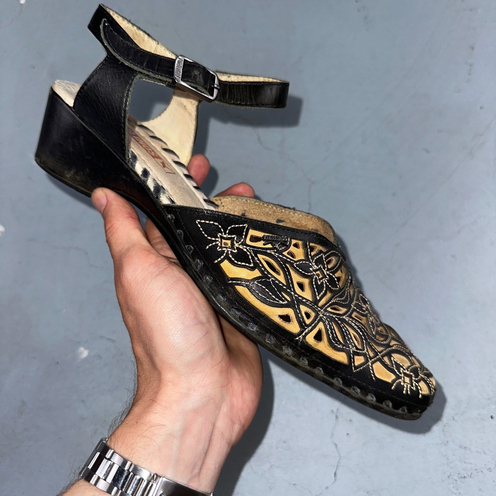 Pikolinos Jerez Black & Tan Perforated Leather Shoes EU 40 Sandal Small Heel