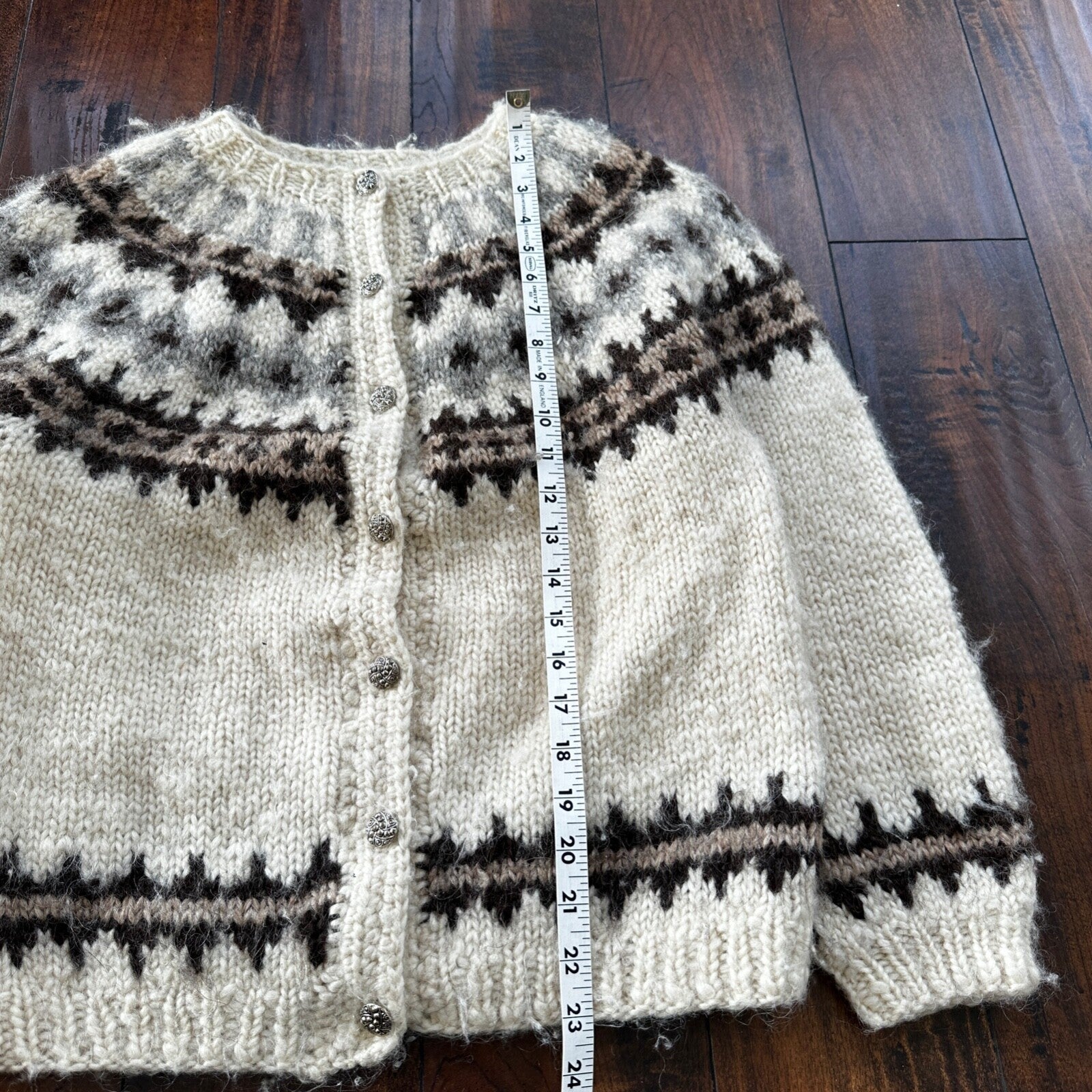 VTG Cardigan Sweater WOOL? Scandinavian Snowflakes Heavy Warm 80s Cute