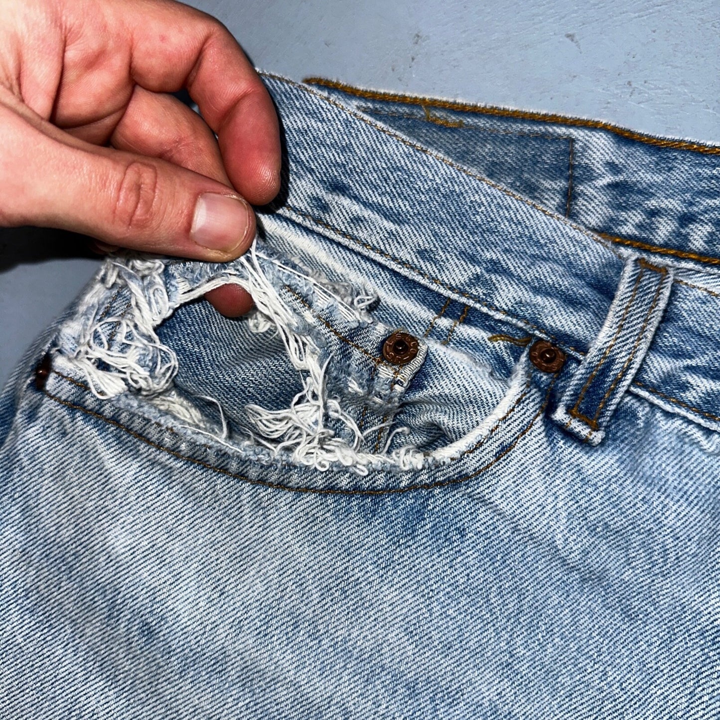 Levis 501 Vintage 90s USA XX Straight Leg Jeans Blue Light Wash 34x34 Act 32x32