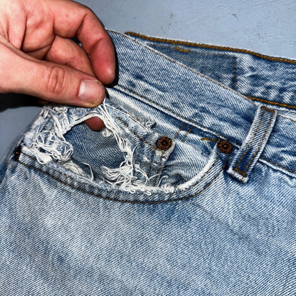 Levis 501 Vintage 90s USA XX Straight Leg Jeans Blue Light Wash 34x34 Act 32x32