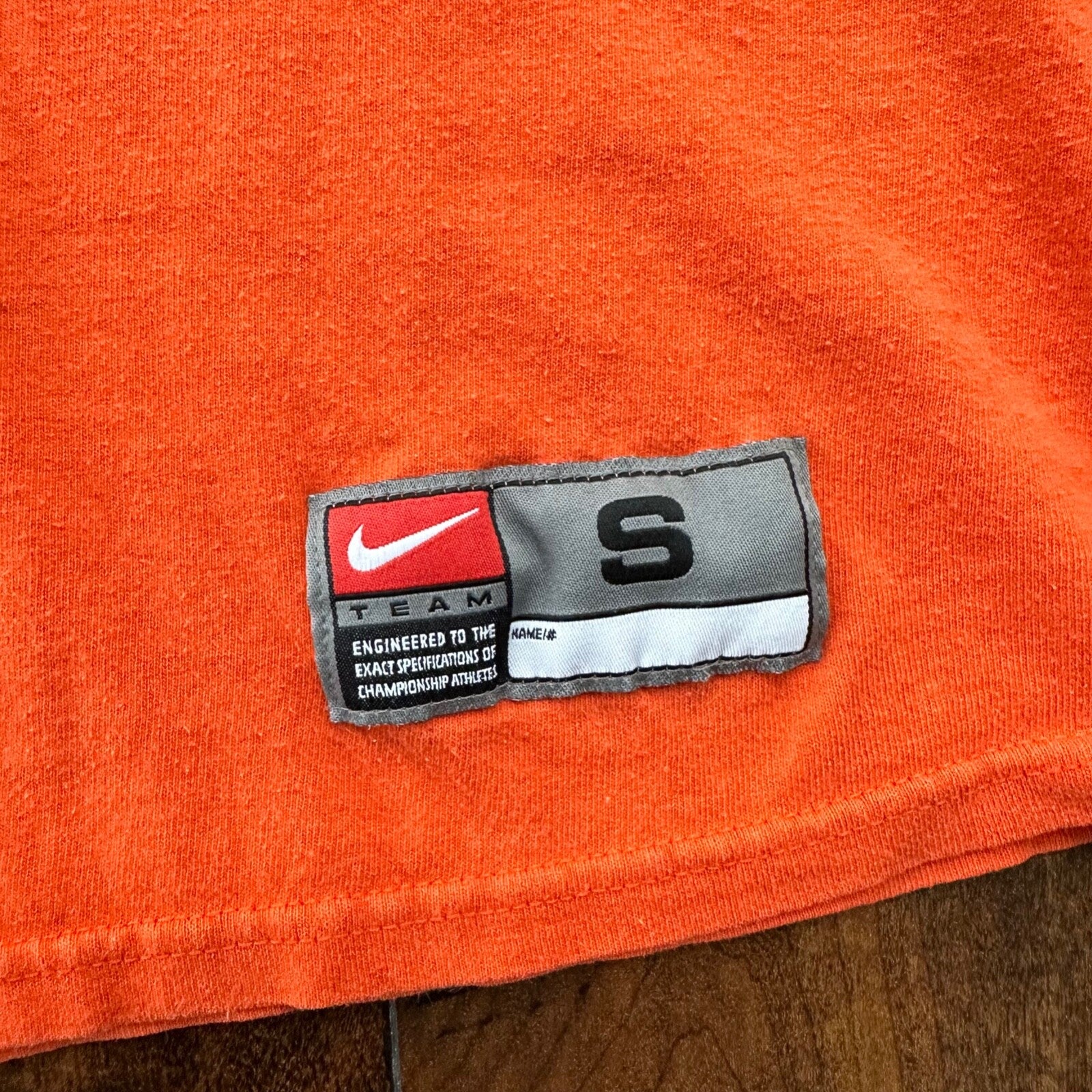 OSU Oregon State Nike Center Swoosh Vintage T Shirt Orange Y2K Beavers Football