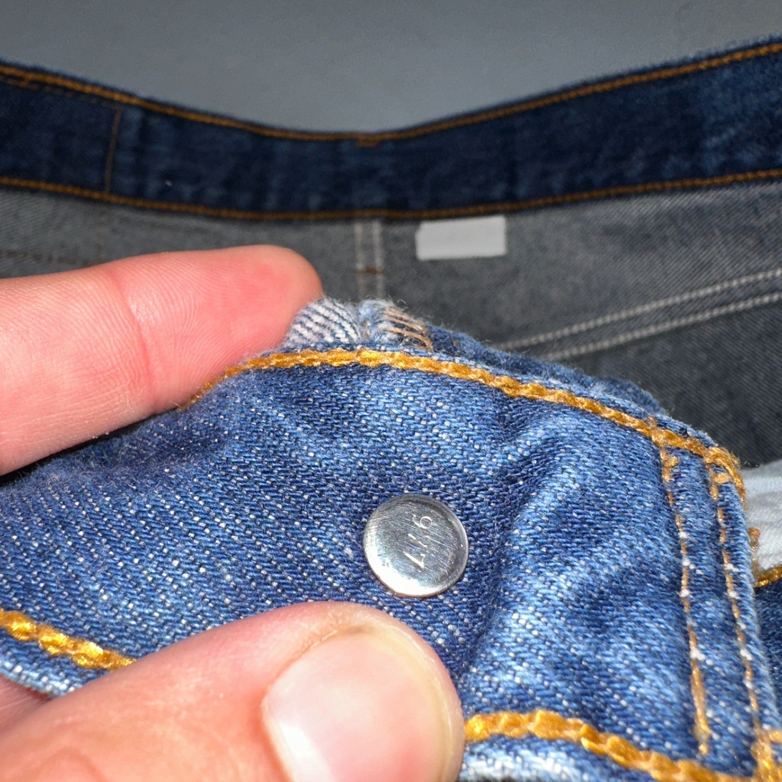 Levis 501 Vintage Y2K 90s XX Straight Leg Jeans Blue Dark Wash 34x34 Act 32x33