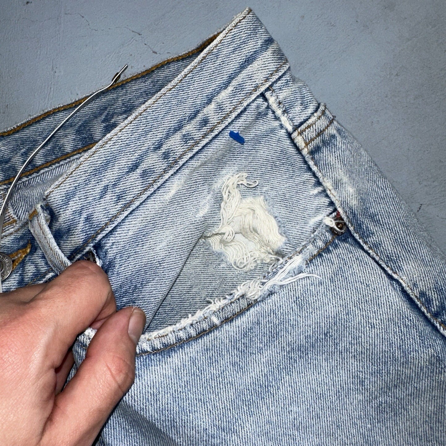 Levis 501 Vintage 90s Straight Leg Jeans 32x30 80s Light Wash Act 28x30 Thrashed