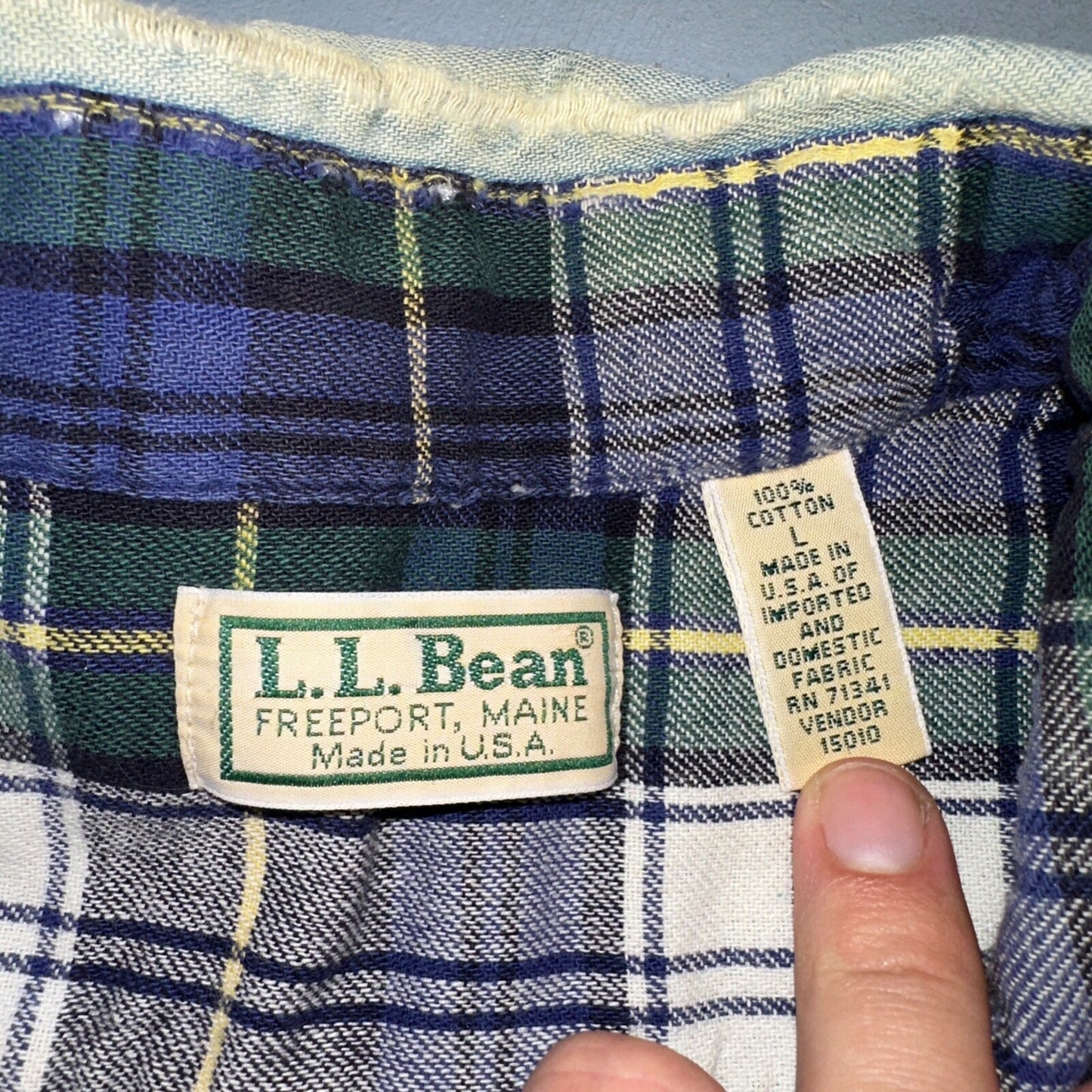 VTG USA Made LL Bean Flannel Lined Worn Distressed Denim Shirt Size L Farm Core