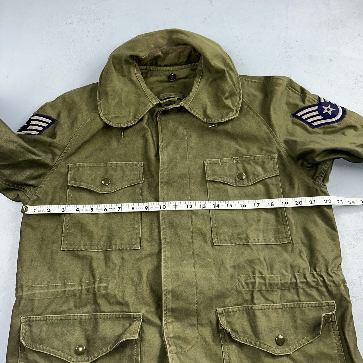 Vintage US Military OG-107 Cotton Sateen Wind  Jacket Small Regular 1961 Patches