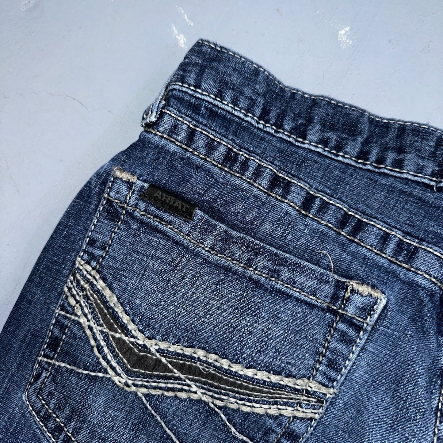 Ariat Jeans Mens 33x34 Blue M4 Boot Cut Relaxed Coltrane Jeans Denim Medium Wash