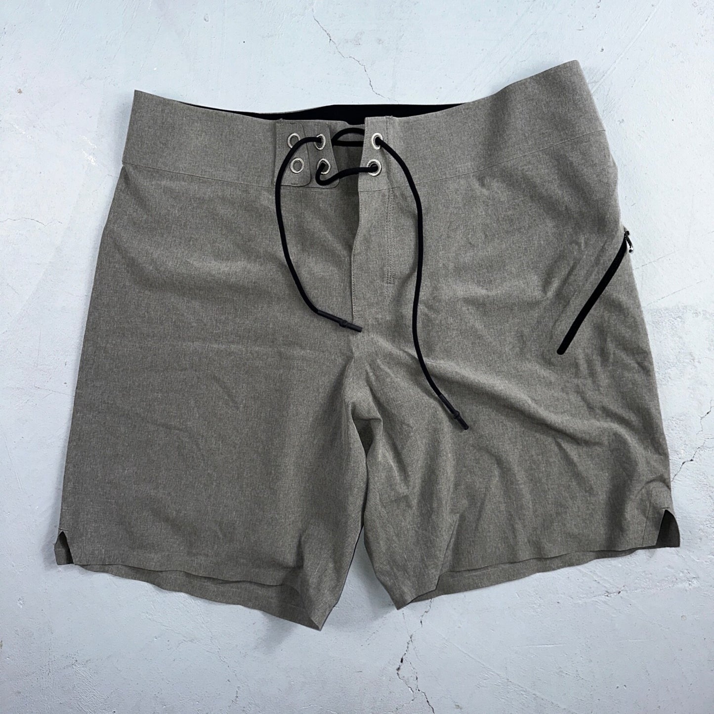 Lululemon Board Shorts Mens 34 Gray Swim Trunks Current State 7” Inseam Casual