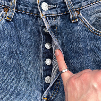 Levis 501 Vintage Y2K Europe Straight Leg Jeans 32x32 90s Med Wash Act 32x31