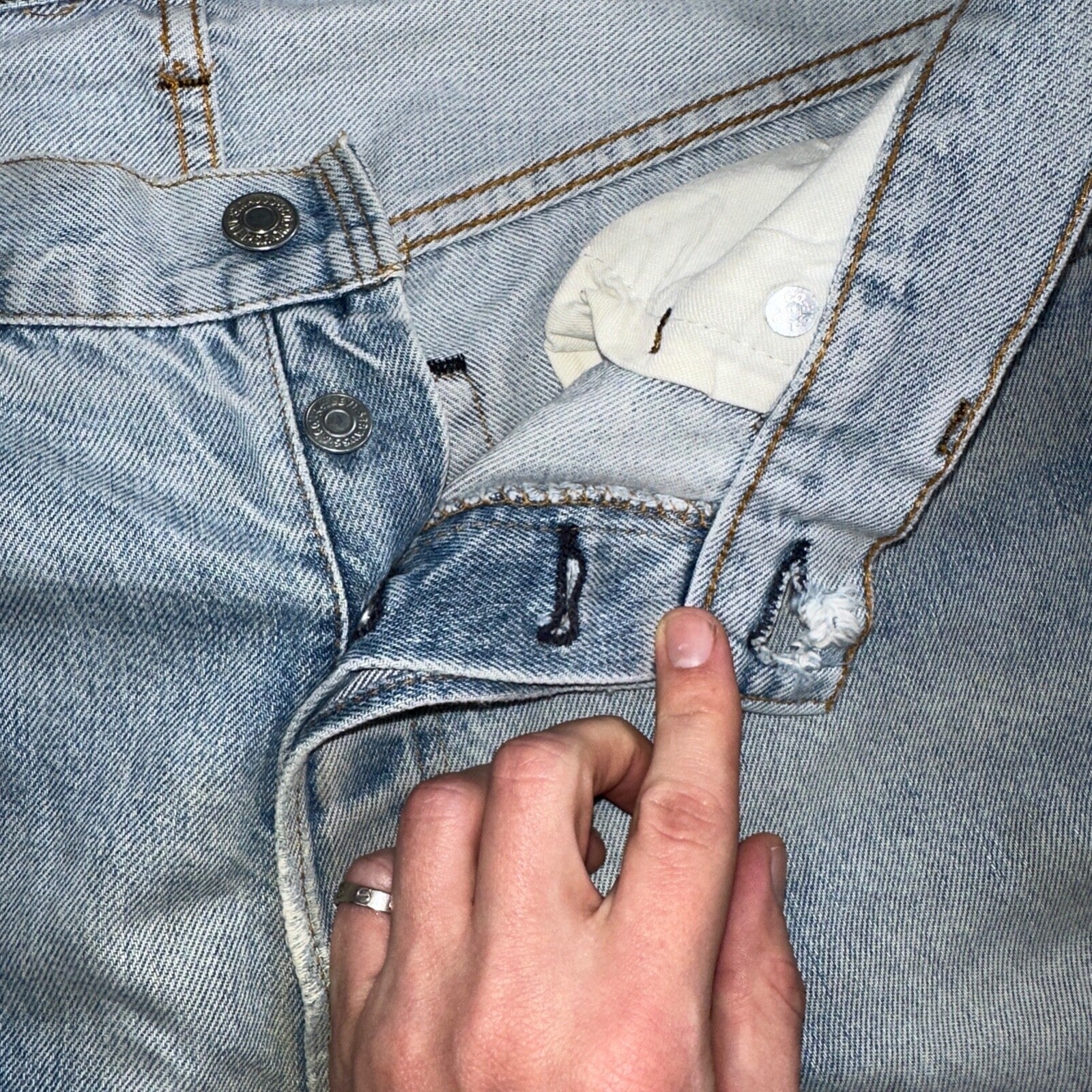 Levis 501 Vintage 80s Redline Selvedge USA XX Jeans Light Wash 36x31 Act 34x27