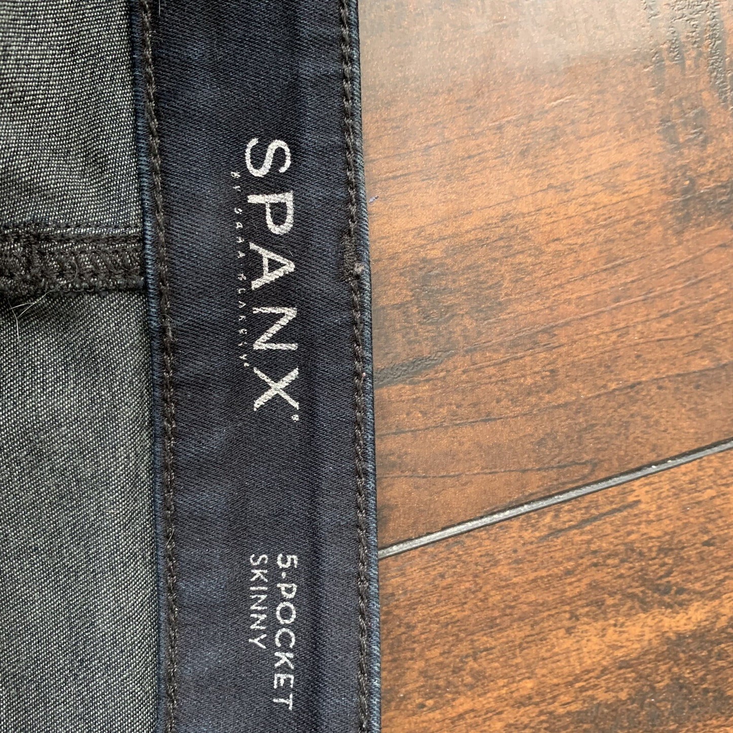 Spanx Women’s 5 Pocket Ankle Skinny Jeans Size 27x28 Black Vintage Style Used