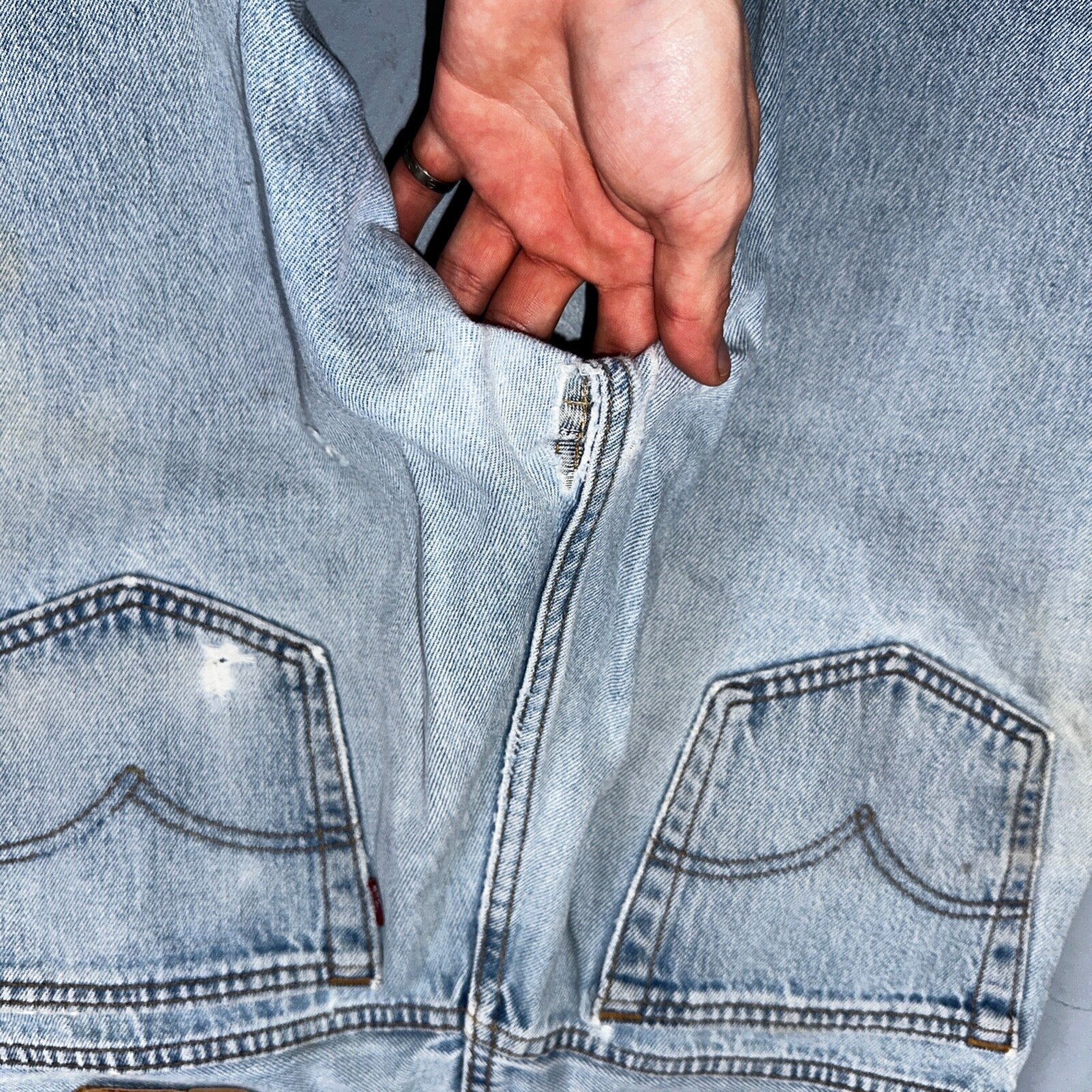 Levis 501 Vintage 90s USA XX Straight Leg Jeans Blue Light Wash 34x34 Act 32x32