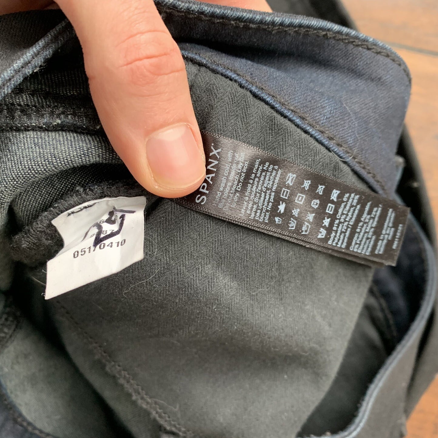 Spanx Women’s 5 Pocket Ankle Skinny Jeans Size 27x28 Black Vintage Style Used