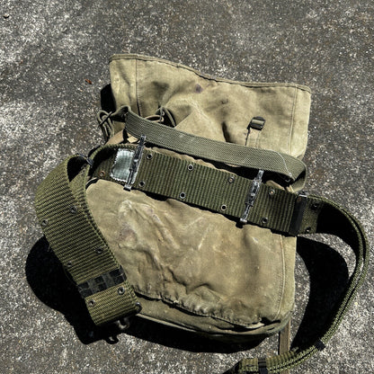 Korea US GI Gas Mask Bag Original Backpack Belt WWII Haversack 1960s?