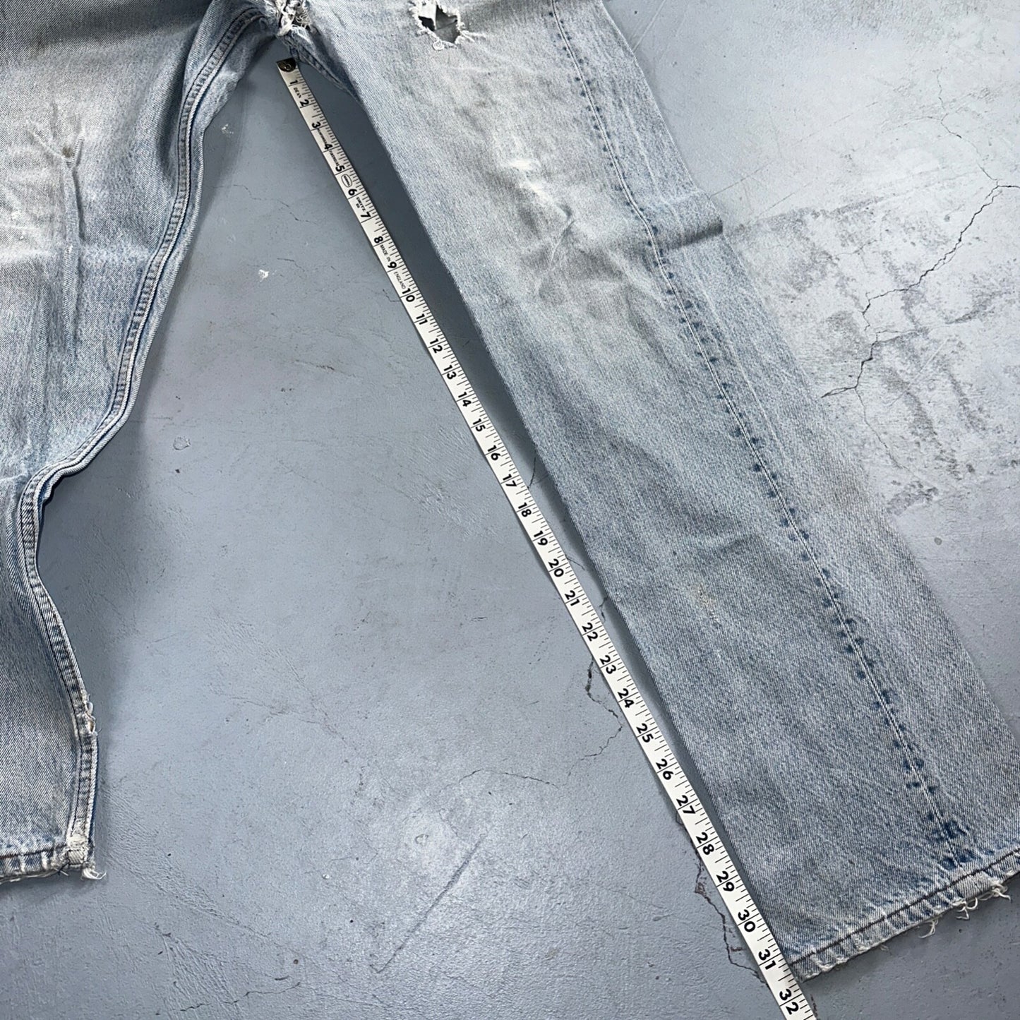 Levis 501 Vintage 90s USA XX Straight Leg Jeans Blue Light Wash 34x36 Act 31x31