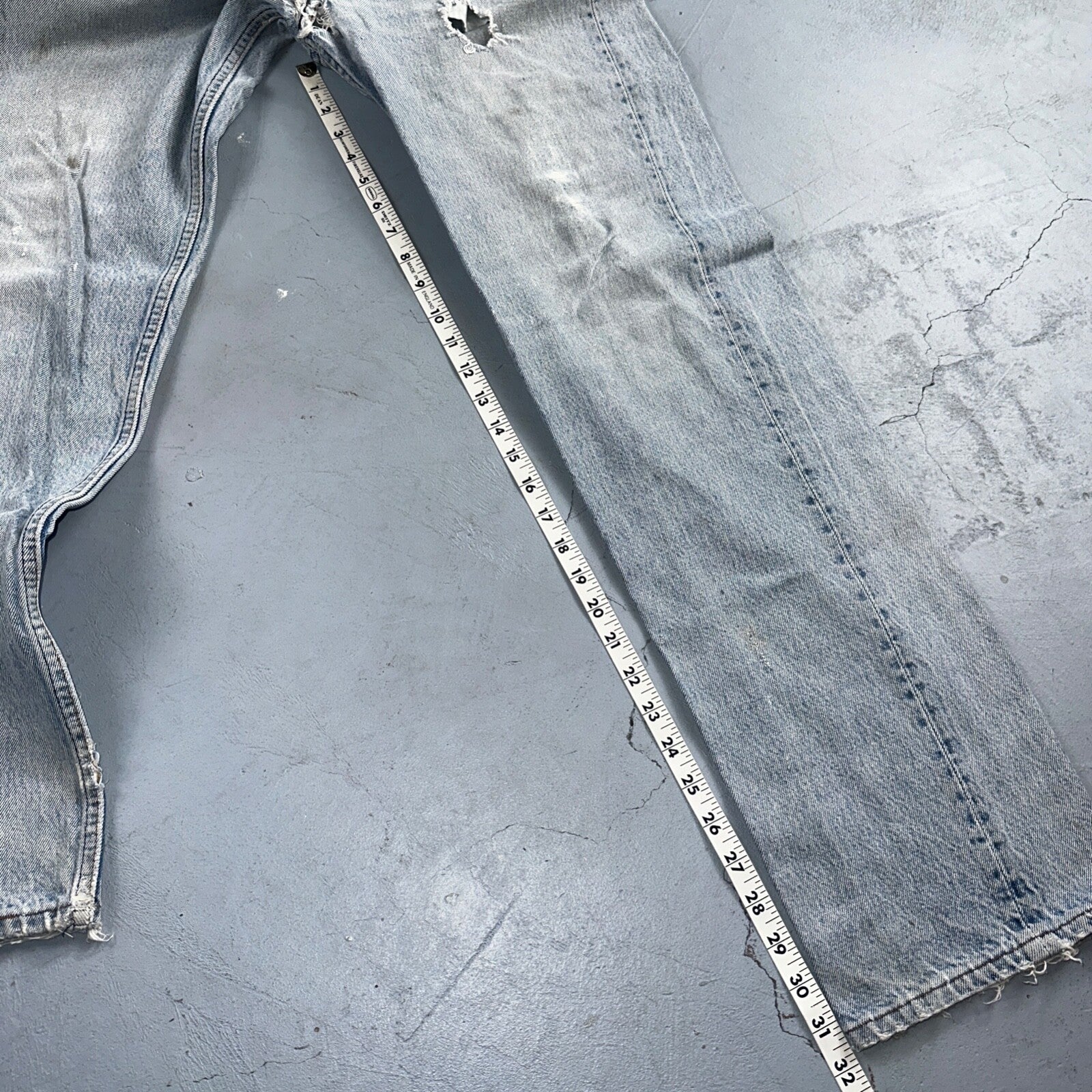 Levis 501 Vintage 90s USA XX Straight Leg Jeans Blue Light Wash 34x36 Act 31x31