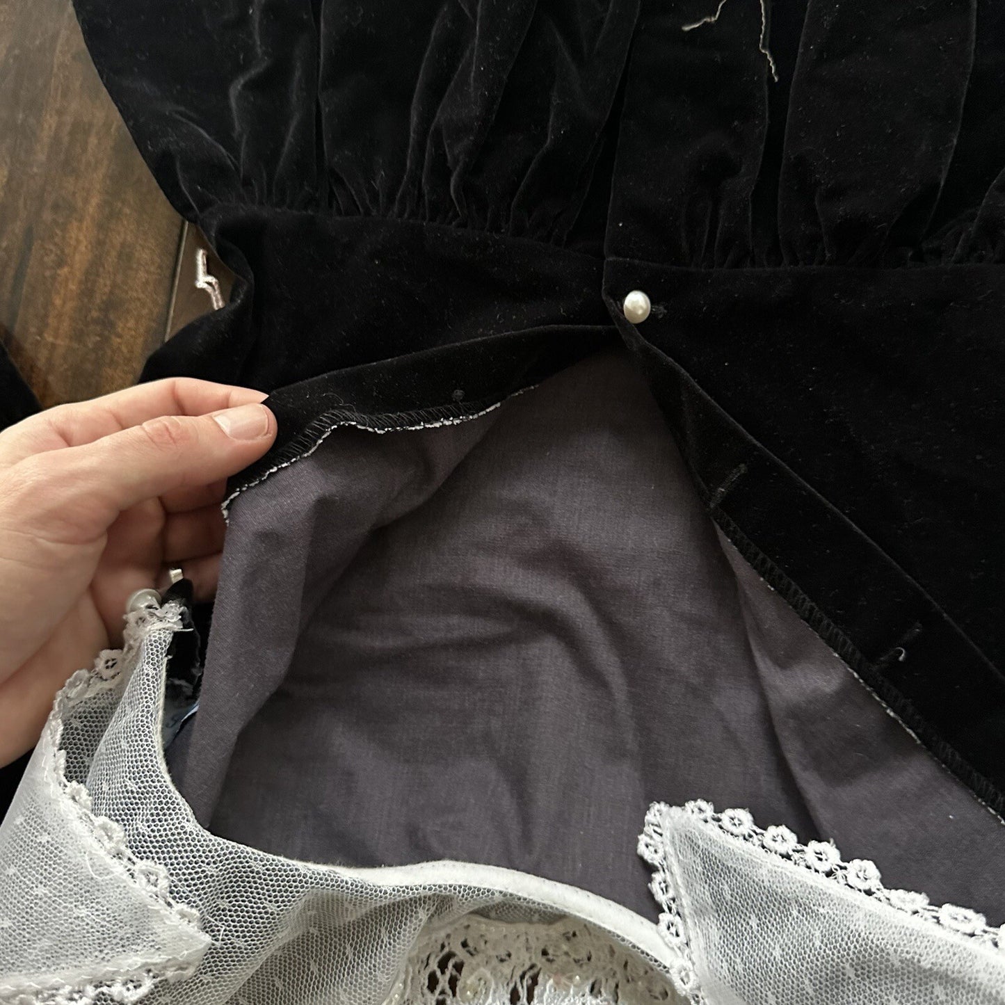 Vintage Sarah Kent Girls Victorian Style Dress Rare Black Pearls White Velour