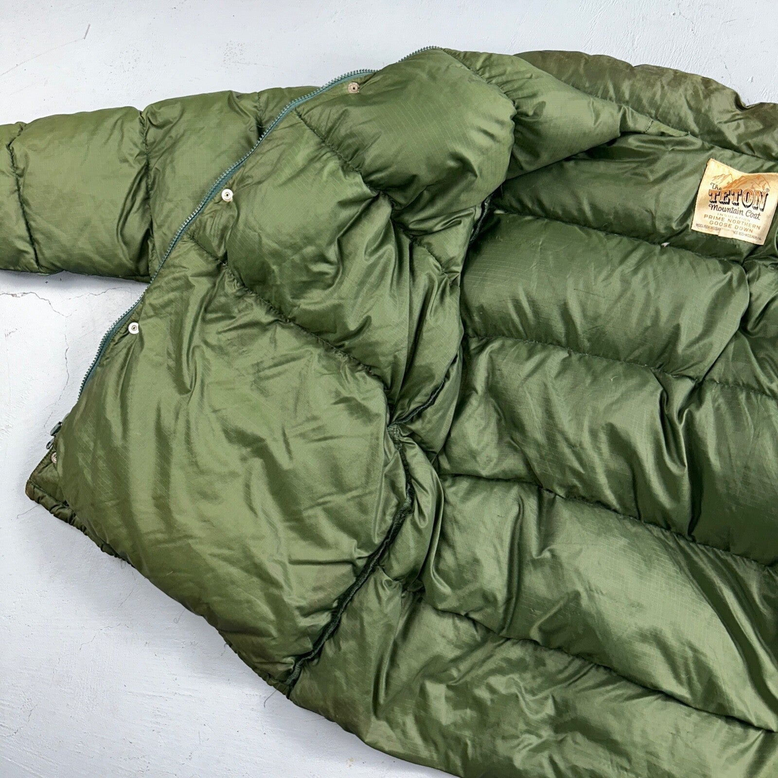 VTG Teton Mountain Coat Goose Down Puffer Coat Green Hunting Hiking 1960s 60s