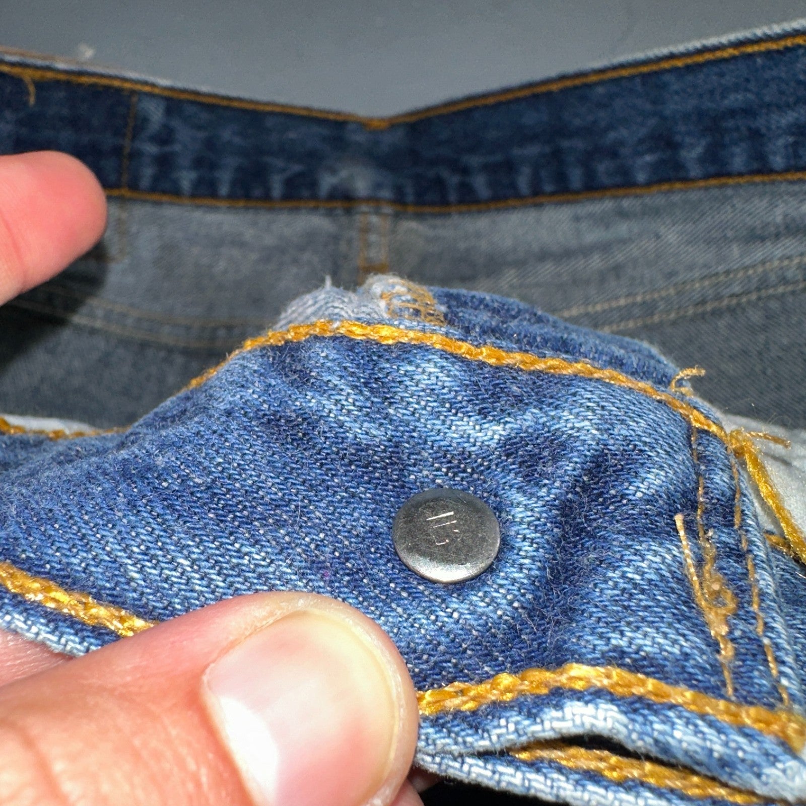 Levis 501 Vintage 90s USA XX Straight Leg Jeans Blue Med Wash 32x33 Act 29x29