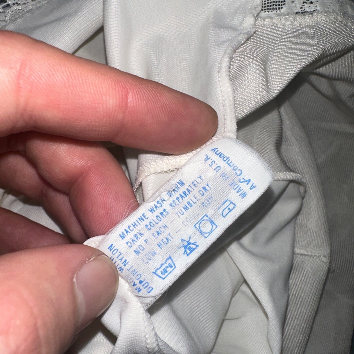 Vintage 1970s Vanity Fair Slip Dress Sleepwear Full Sweep Nightgown Lace 70s