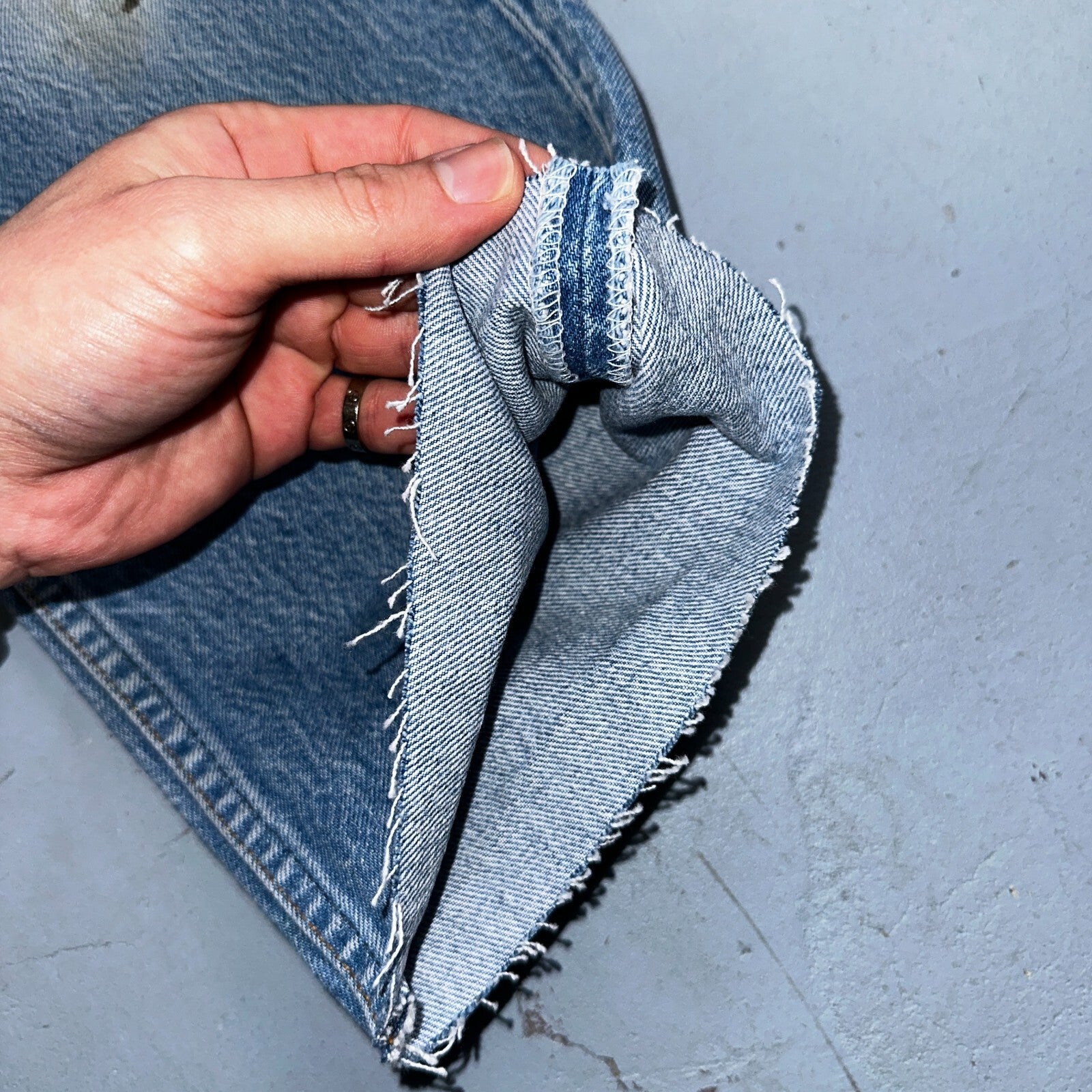 Levis 501 Vintage 90s USA XX Straight Leg Jeans Blue Light Wash 35x36 Act 32x27