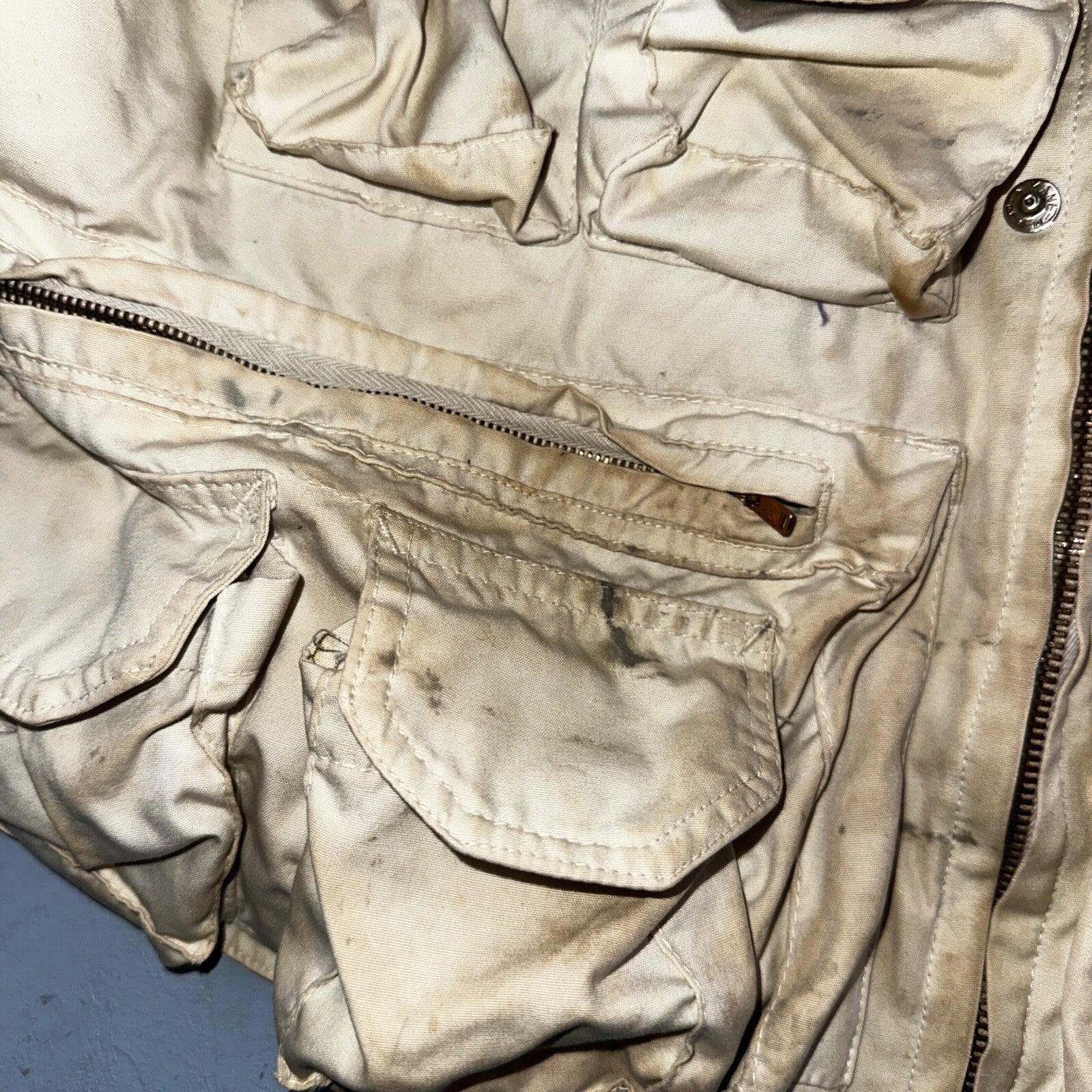 VTG Hurricane Fishing Vest Men's Size L Beige Sleeveless Zip-Up 100% Cotton 70s