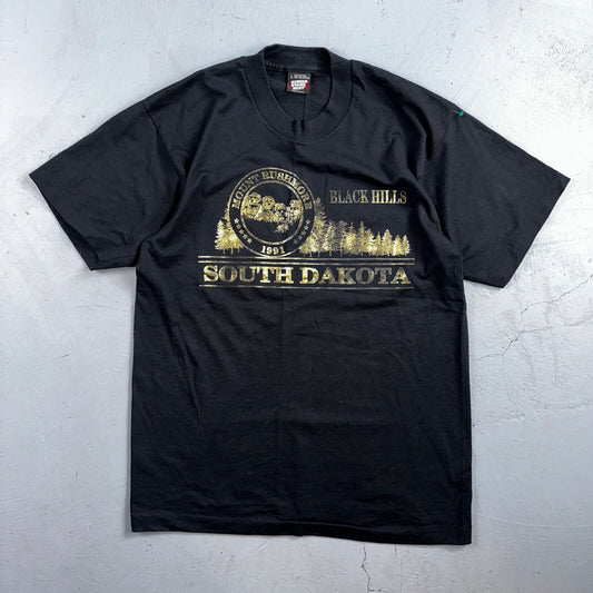 South Dakota Mount Rushmore Graphic 90s VTG T Shirt Black Hills Gold Text USA
