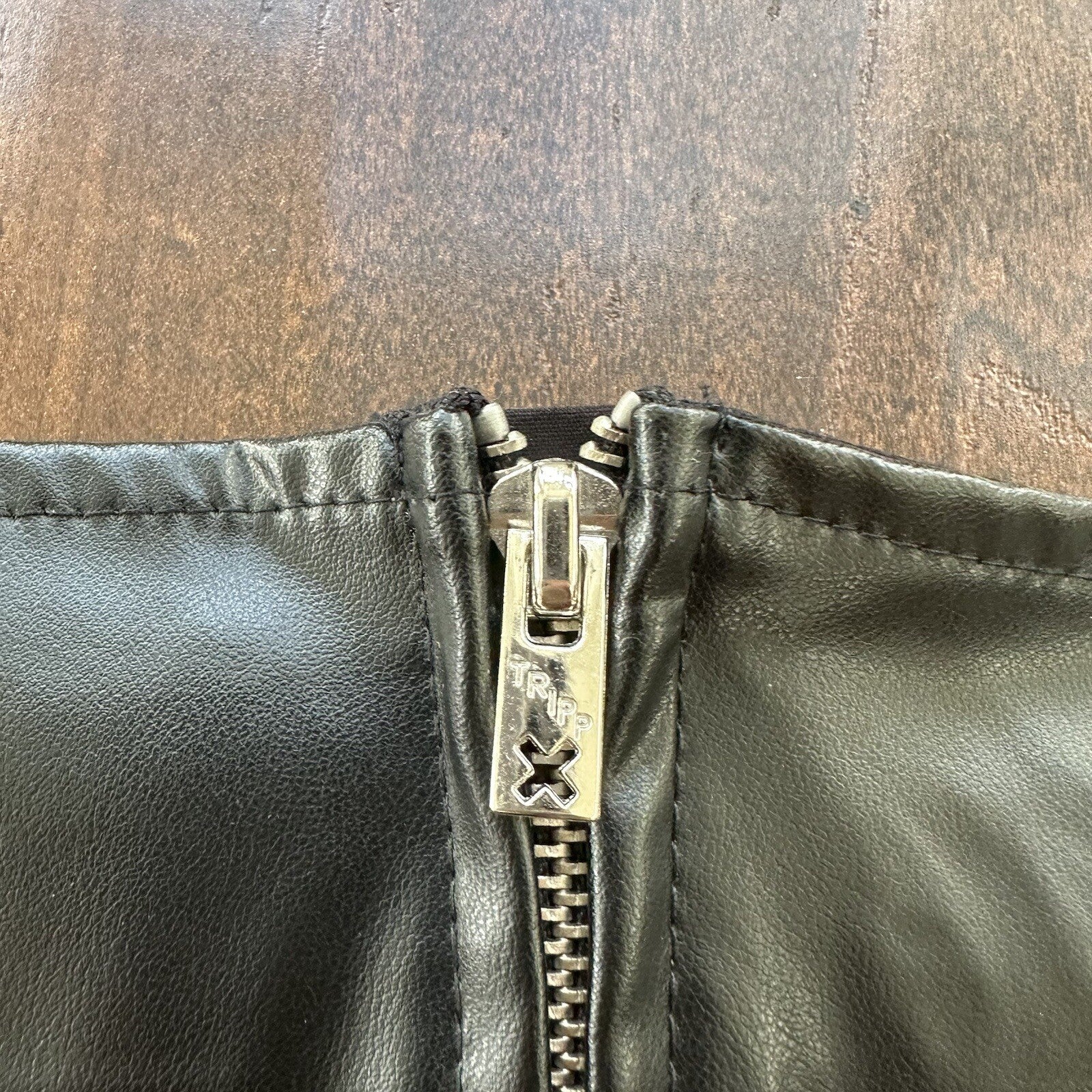 Tripp NYC Vintage M Black Faux Leather Goth Punk Mini Skirt Rare Grunge Y2K 90s