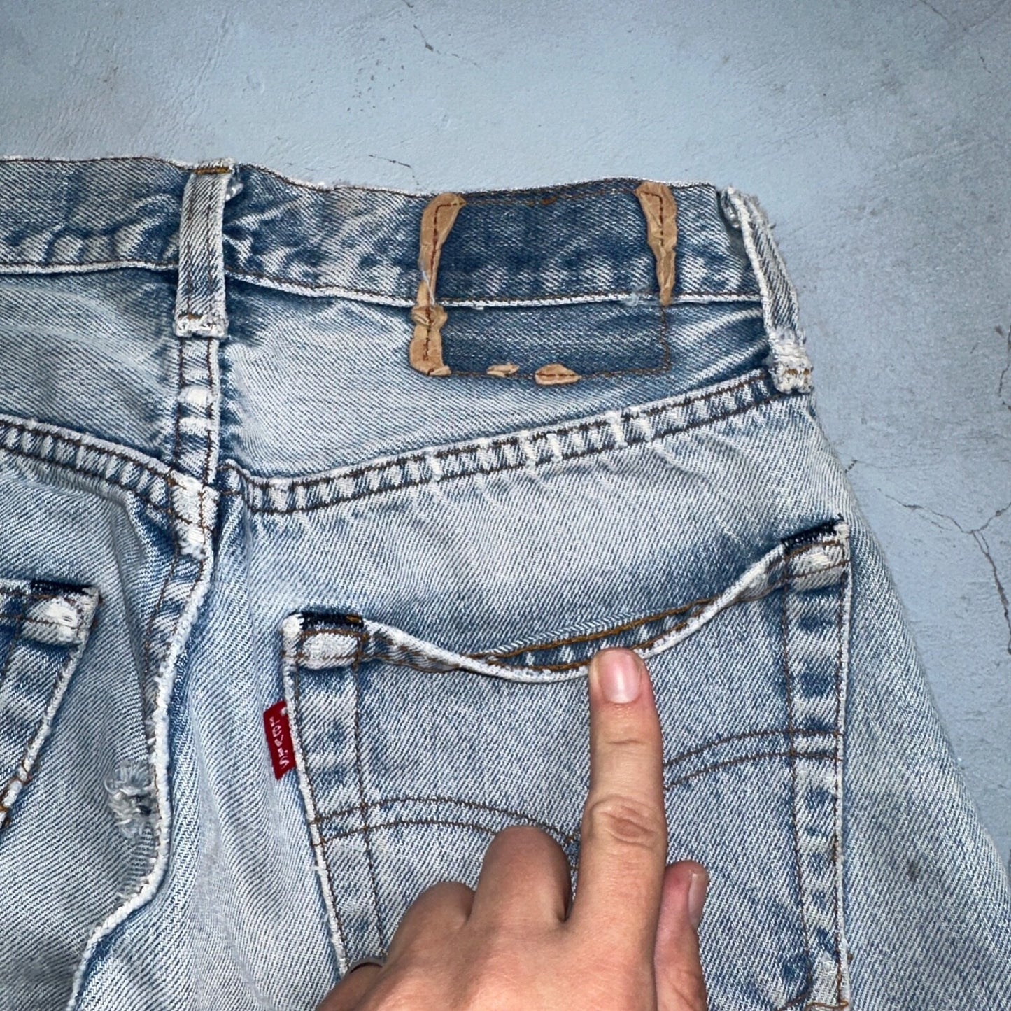 Levis 501 Vintage 80s Redline Selvedge USA XX Jeans Light Wash 27x34 Act 25x29