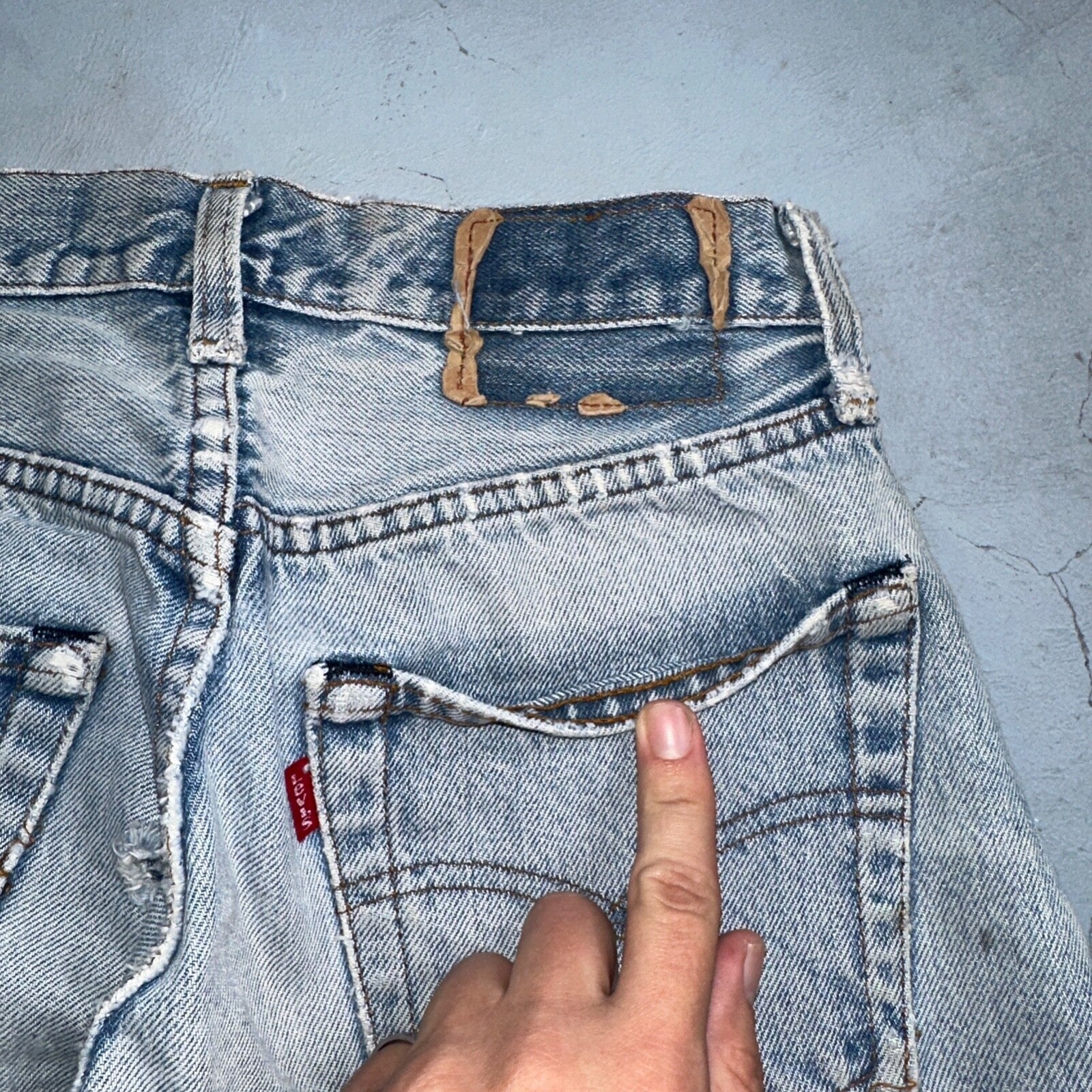 Levis 501 Vintage 80s Redline Selvedge USA XX Jeans Light Wash 27x34 Act 25x29