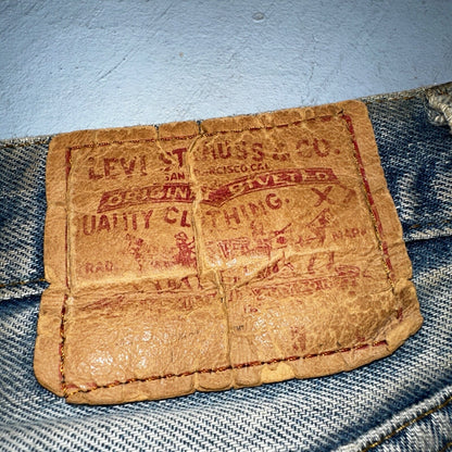 Levis 501 Vintage 80s Redline Selvedge USA XX Jeans Light Wash Thrashed Ac 29x26