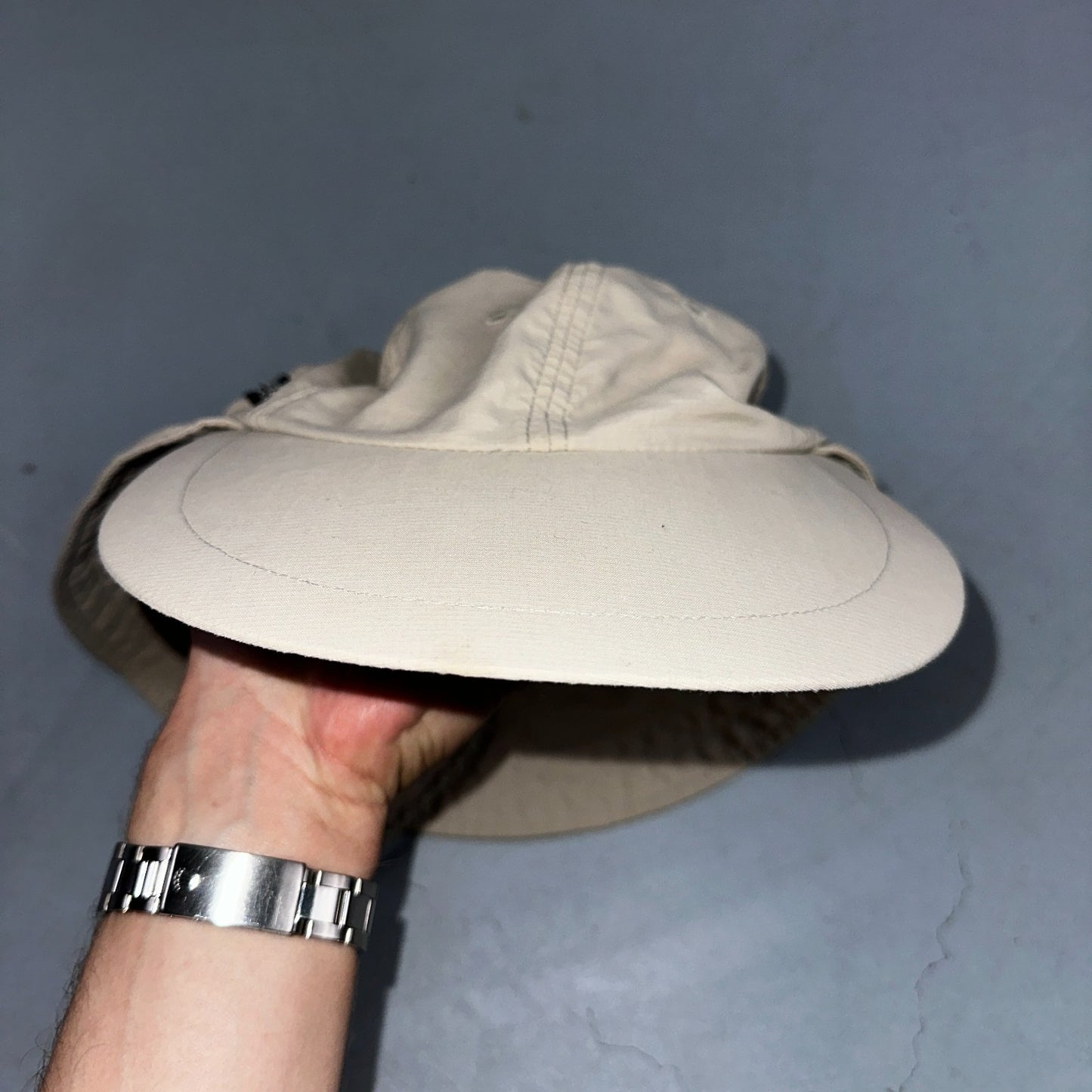 VTG Columbia Hat Cap Adult White Adjustable Wide Brim Neck Cover UPF 30