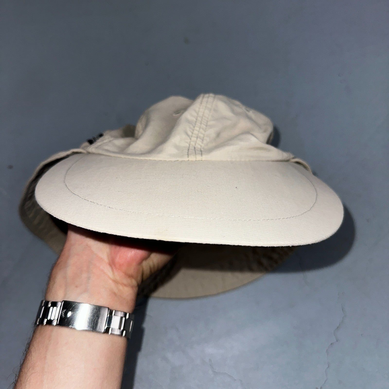 VTG Columbia Hat Cap Adult White Adjustable Wide Brim Neck Cover UPF 30