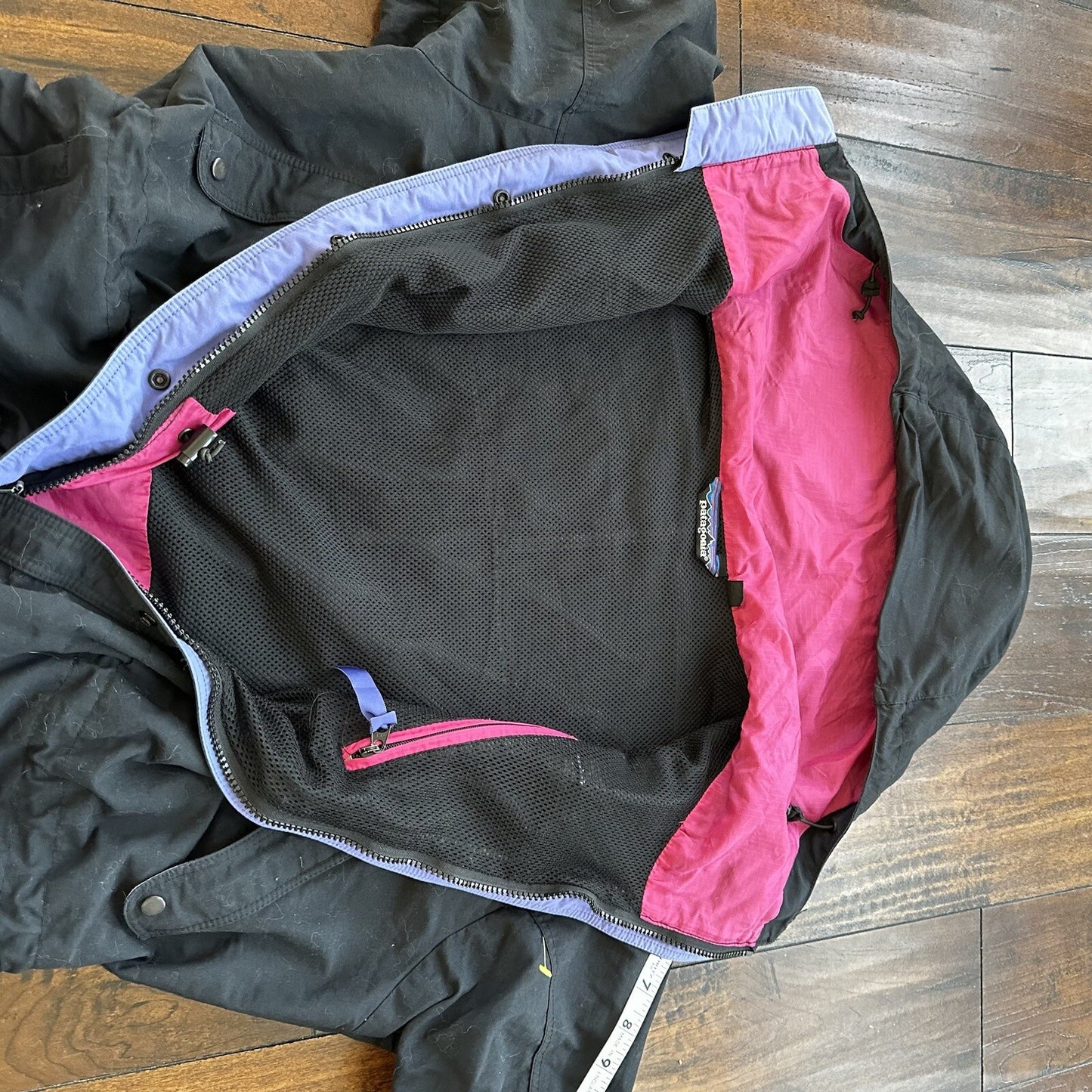 Patagonia Womens Jacket Black Pockets Nylon Logo Zip 8 Vtg Hiking Outdoors