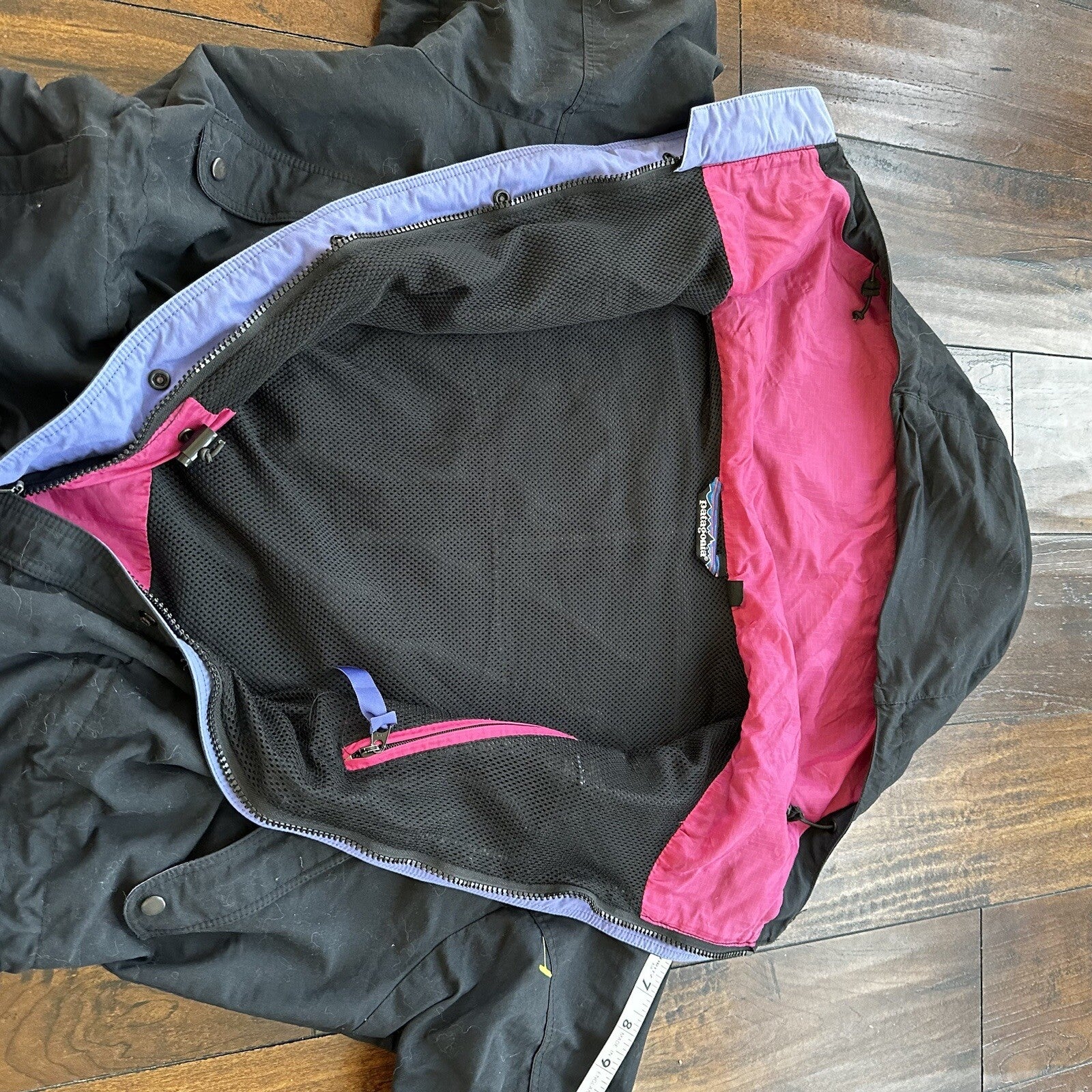 Patagonia Womens Jacket Black Pockets Nylon Logo Zip 8 Vtg Hiking Outdoors