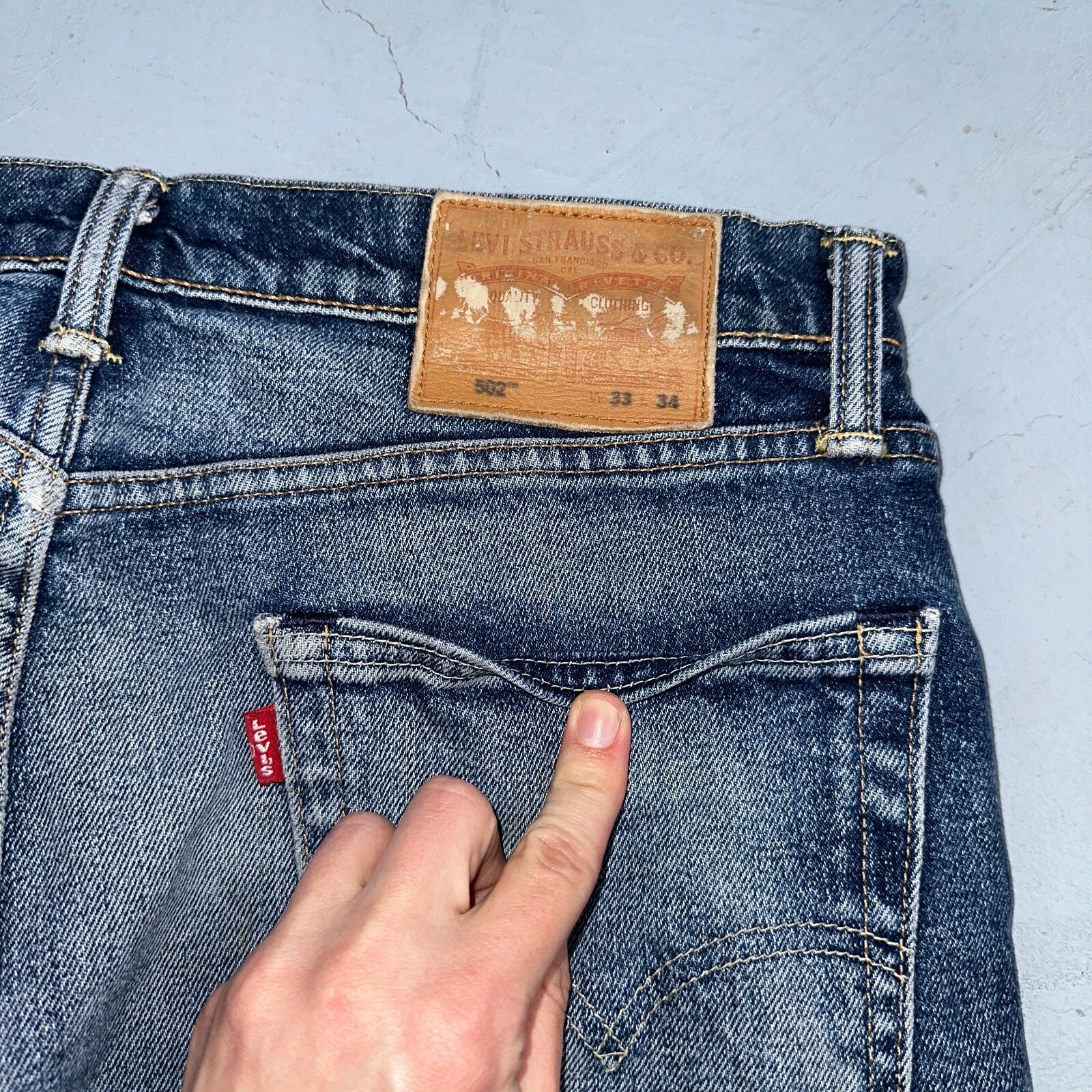 Levis 502 Y2K XX Slim Fit Jeans Blue Med Wash Whiskers 33x34 Vintage Style Worn