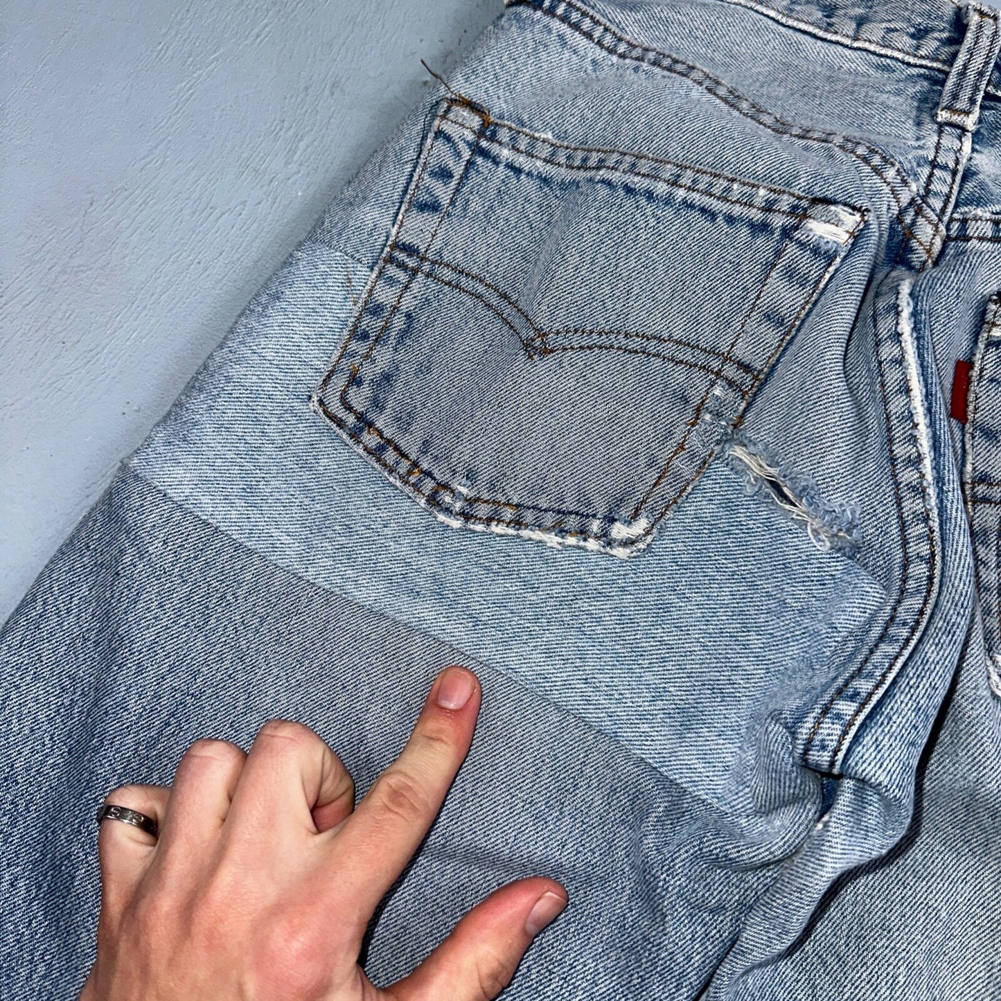 Levis 501 Vintage 80s Redline Selvedge USA XX Jeans Light Wash 524 Act 25x29