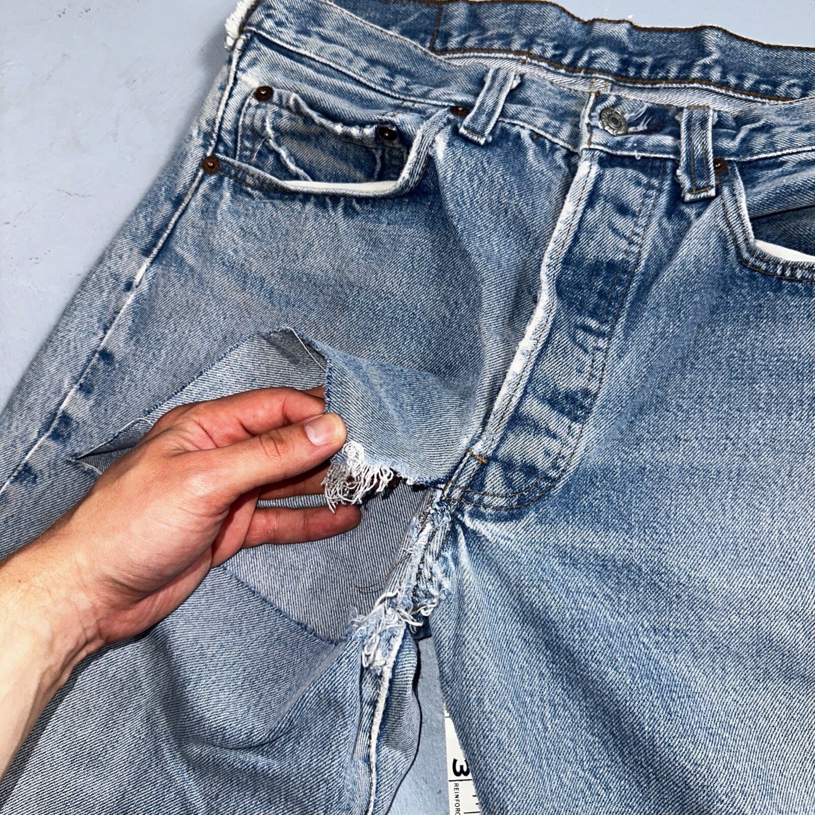 Levis 501 Vintage 80s Redline Selvedge USA XX Jeans Thrashed Light Act 30x33