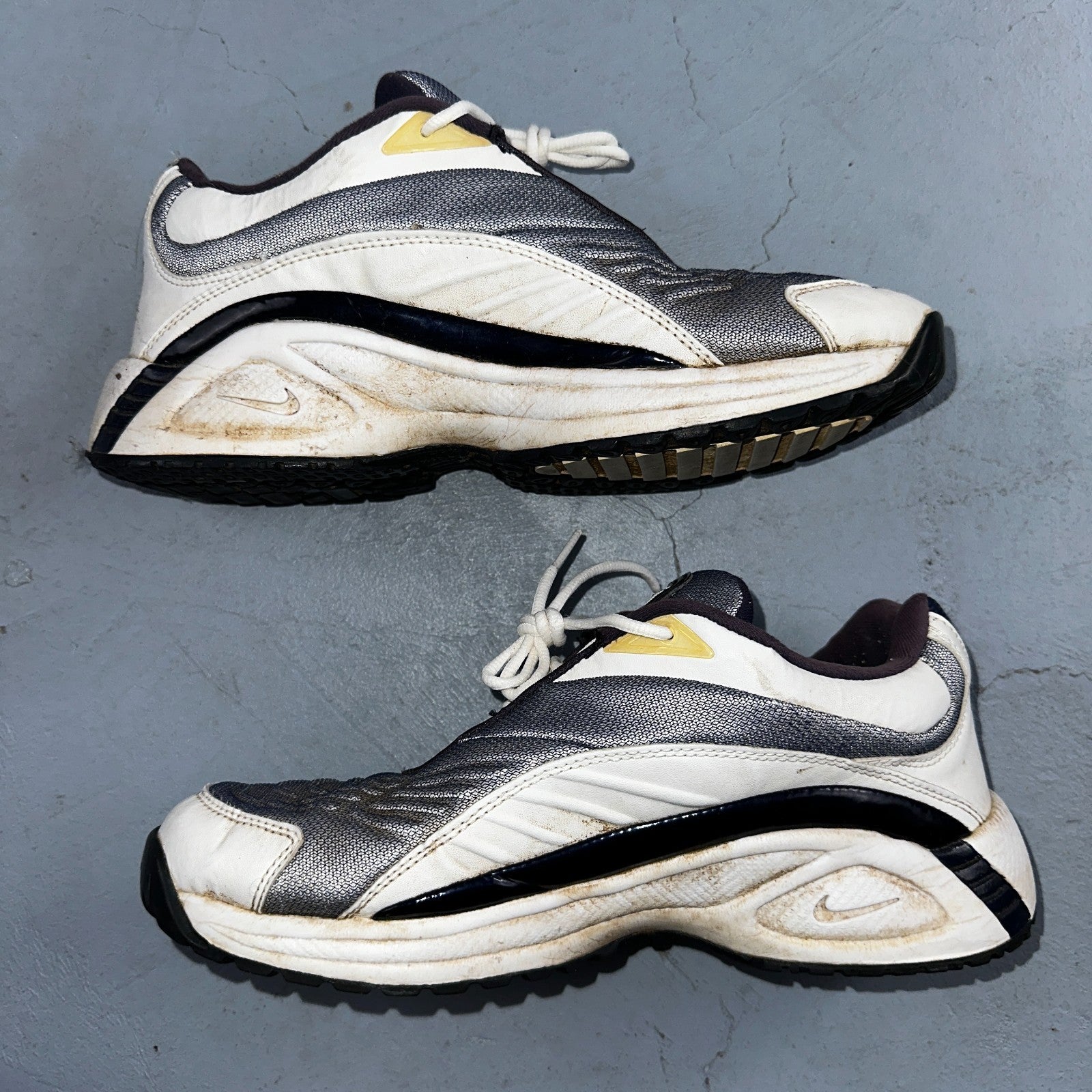 Vintage Nike Trainer Mens White Purple Size 10 USA Leather Sneaker 303901 Y2K