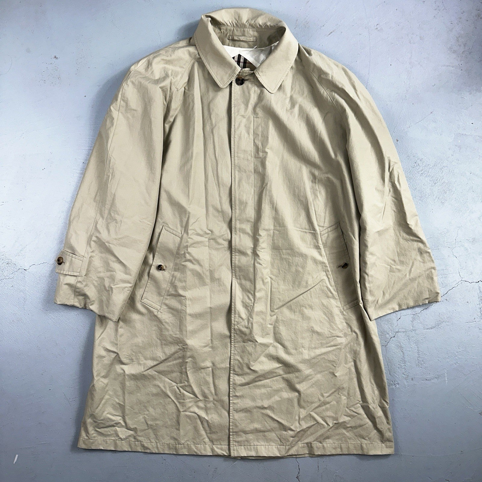 Burberrys VTG London Beige Nova Check Trench Coat Mens Size 44 Regular RARE!